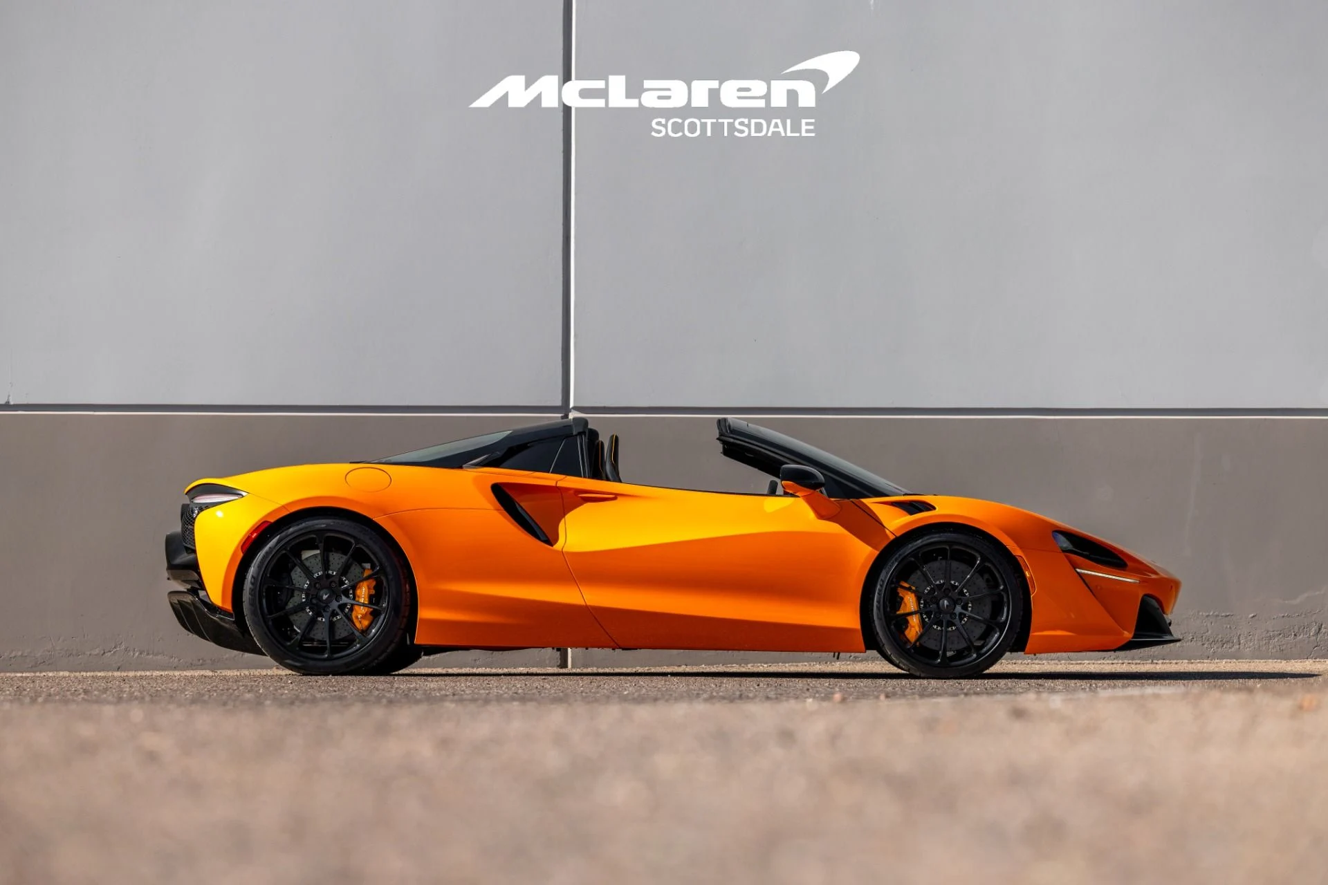 mph009_3980923665_Used_2025_MCLAREN_ARTURA_1724732382_e79d676cad