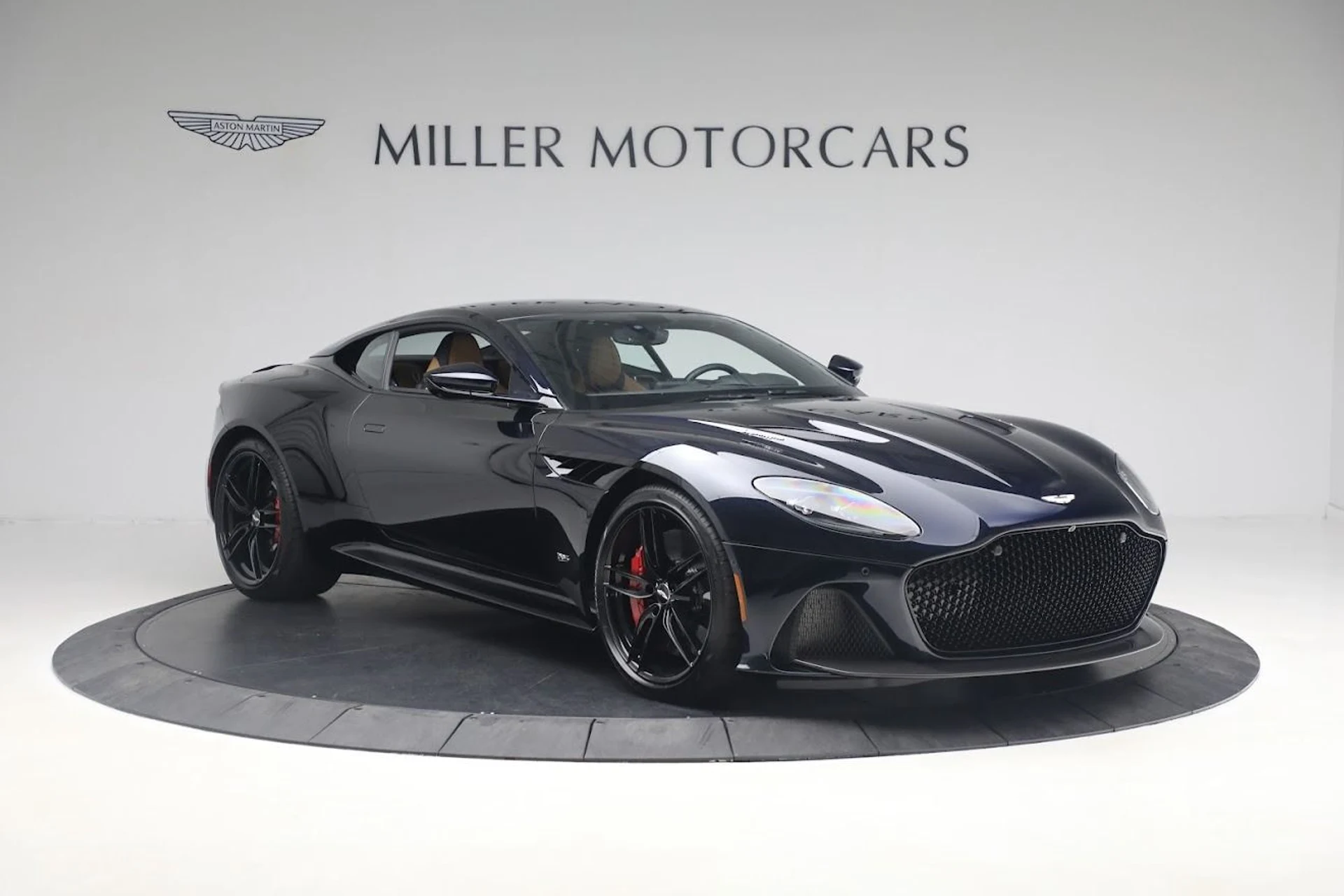 mph009_3985325515_Used_2019_Aston_Martin_DBS_Superleggera_1688394544_2a9c9ca44c