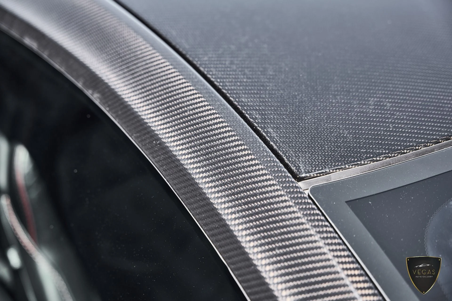 mph009_3985987127_Used_2021_Aston_Martin_DBS_Superleggera_1785181474_e41ba6efc9