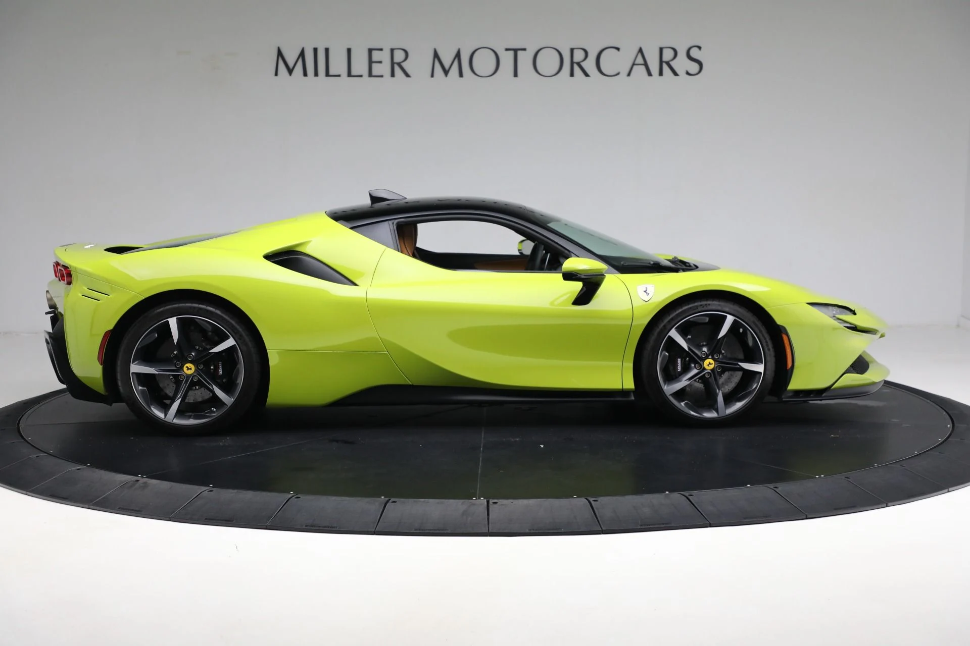 mph009_3992162495_Used_2022_Ferrari_SF_90_Stradale_be1380d418