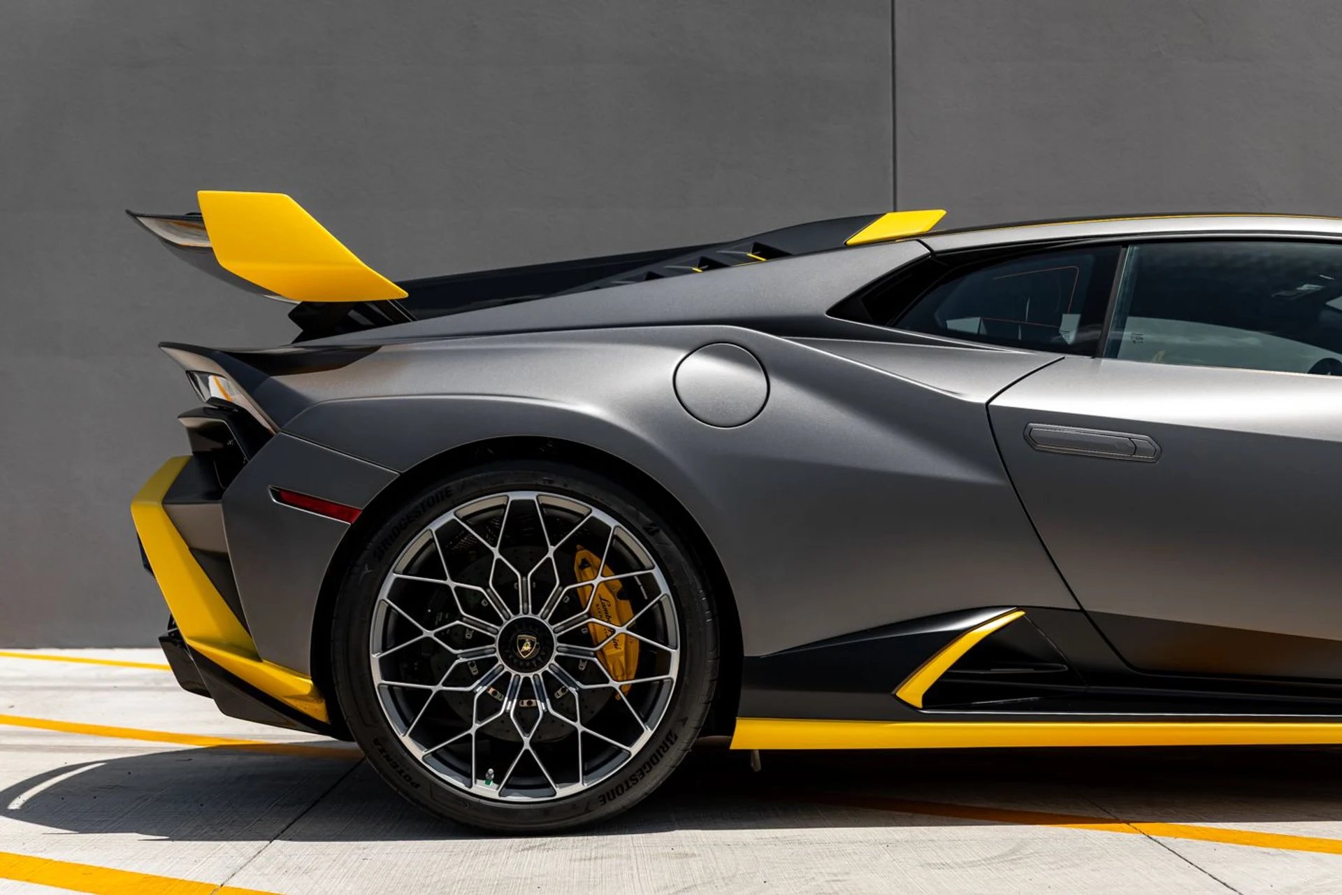 mph009_3993648219_Used_2024_Lamborghini_Huracan_STO_03c282735c