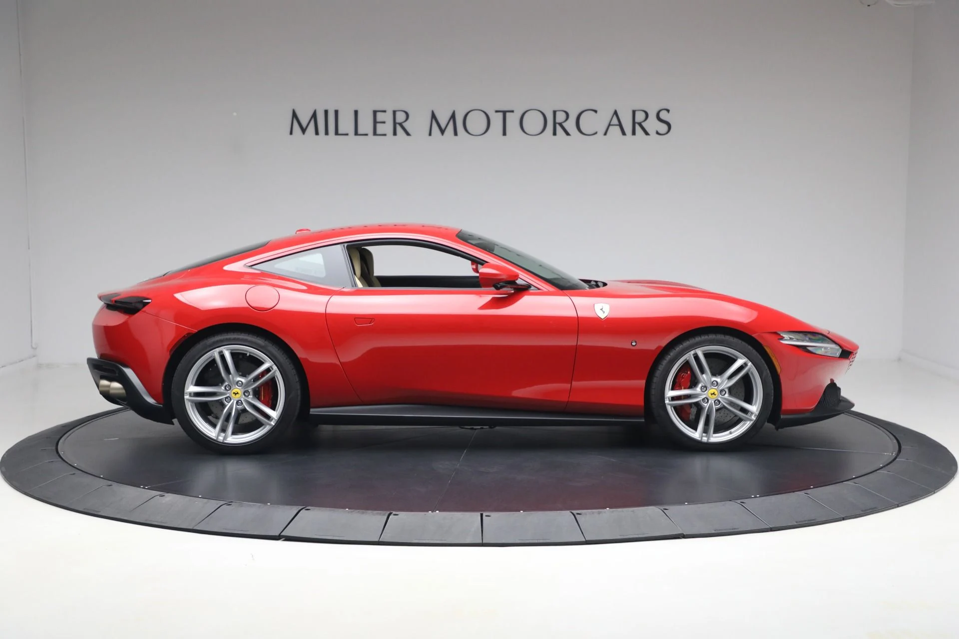 mph009_3998799030_Used_2022_Ferrari_Roma_1780607993_094a1c6c1b