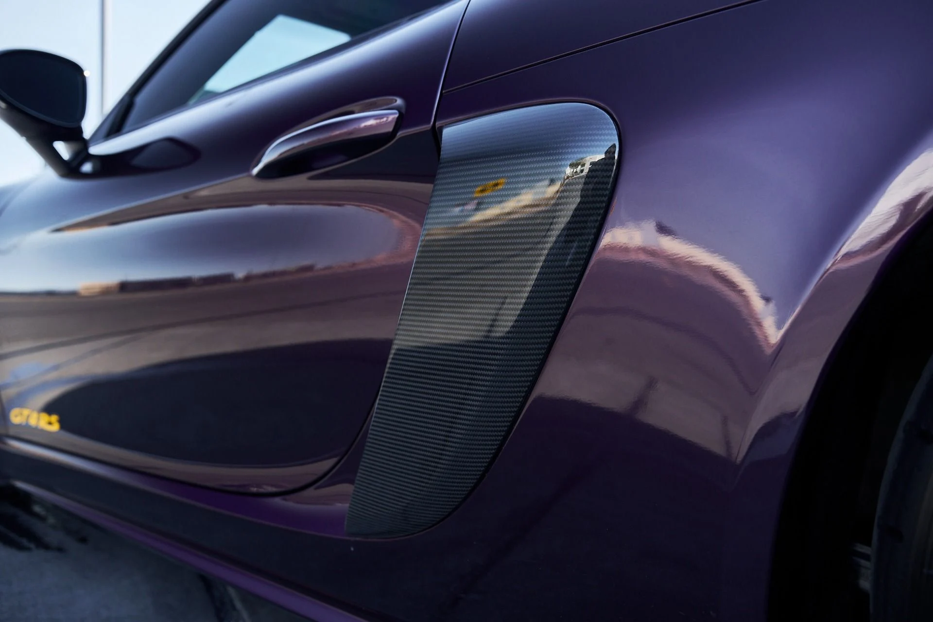 mph009_4003135896_Used_2024_Porsche_718_Cayman_GT_4_RS_1769909388_2e60c5ccc4