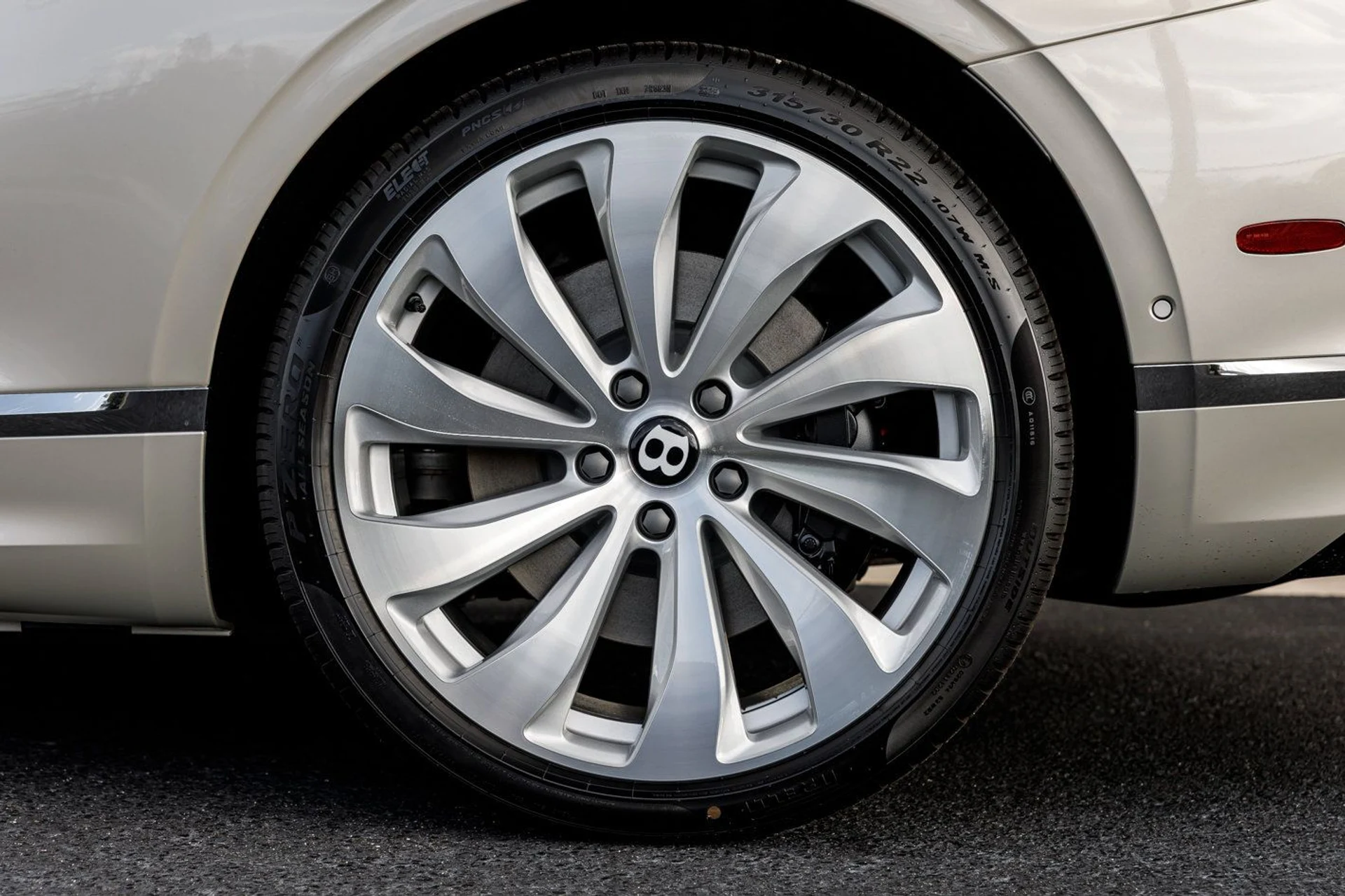 mph009_4003501196_44de6479bf1b33b56b5bb4d09c3f56d9x_0b5910f6ec