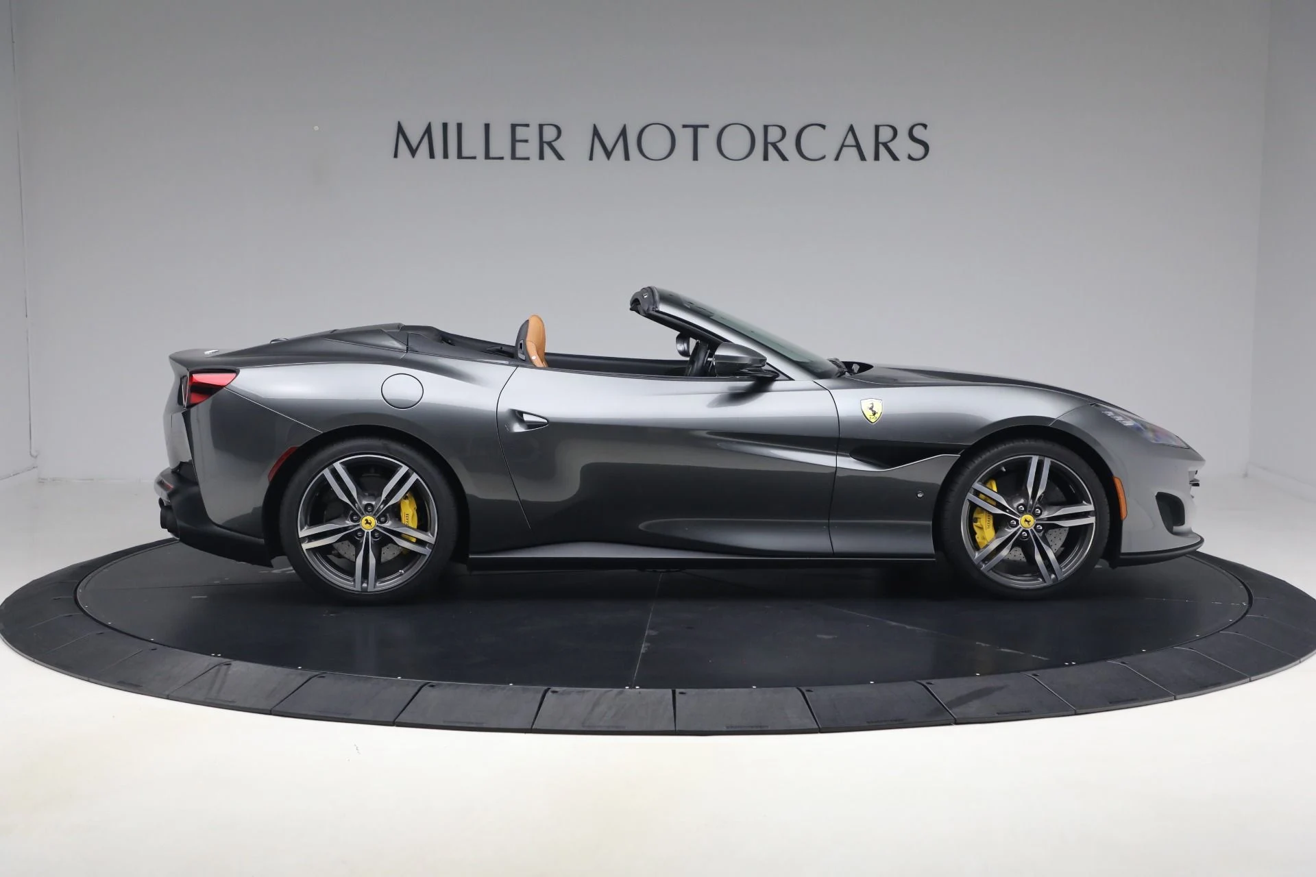 mph009_4014571512_Used_2019_Ferrari_Portofino_1791044080_1aefde8f77