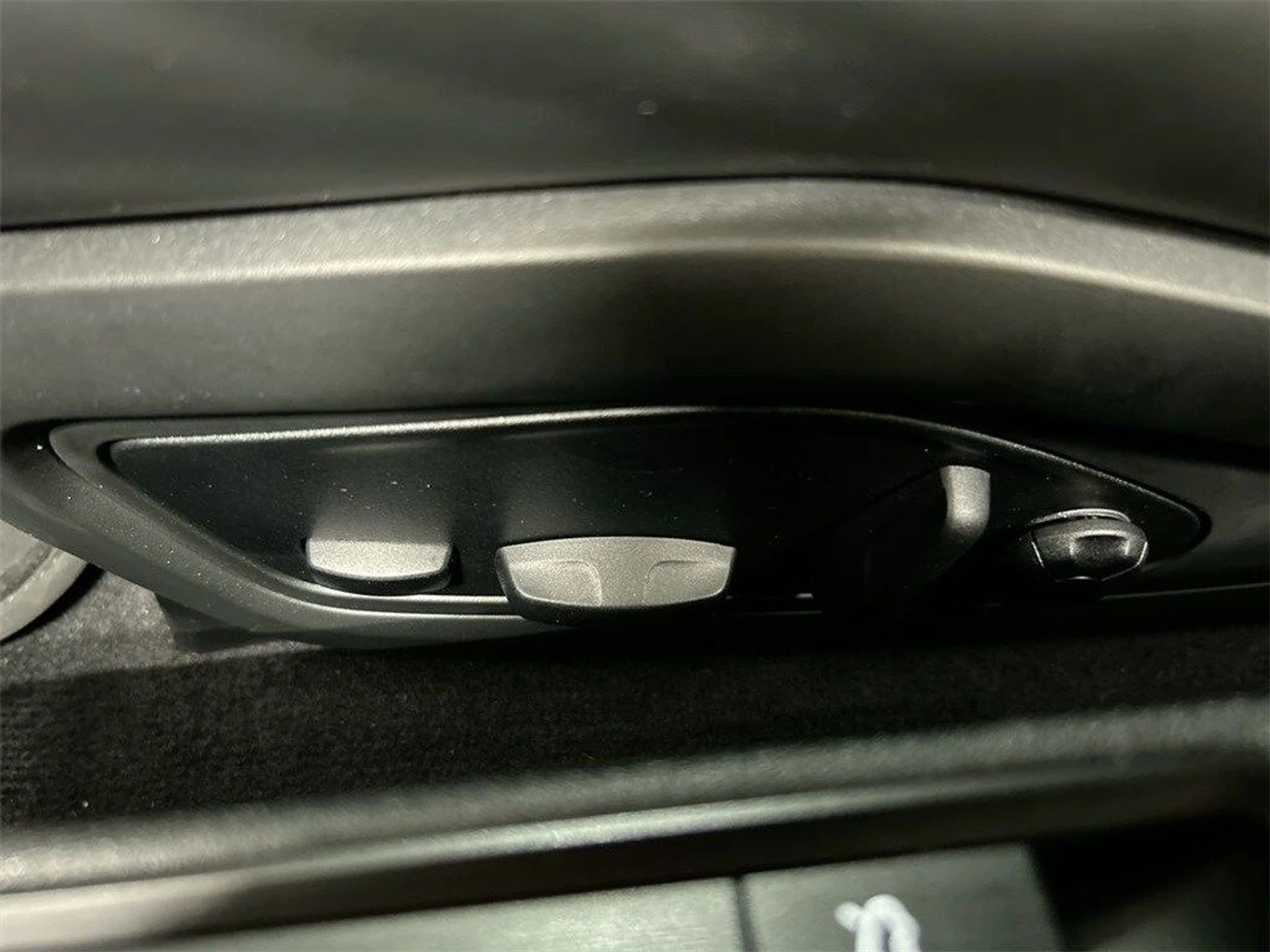 mph009_401708567_a2b9e76684c86511cb675f68bc59c459x_2f69e67cd5