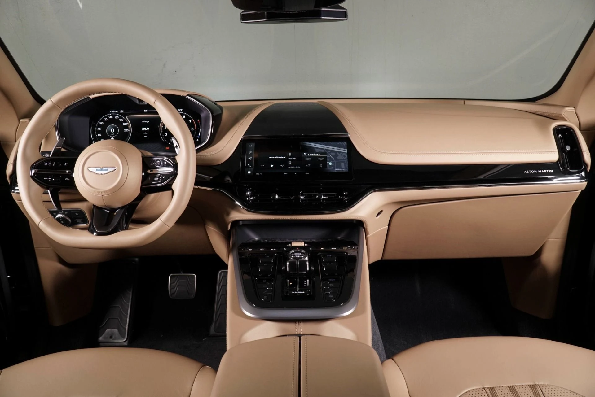 mph009_4017454984_New_2026_Aston_Martin_DBX_707_1769661941_660f498467