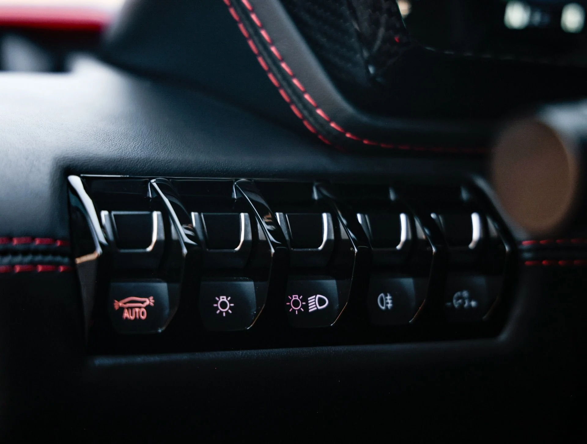 mph009_4019203183_Used_2018_Lamborghini_Aventador_S_1762208343_75504c8e35