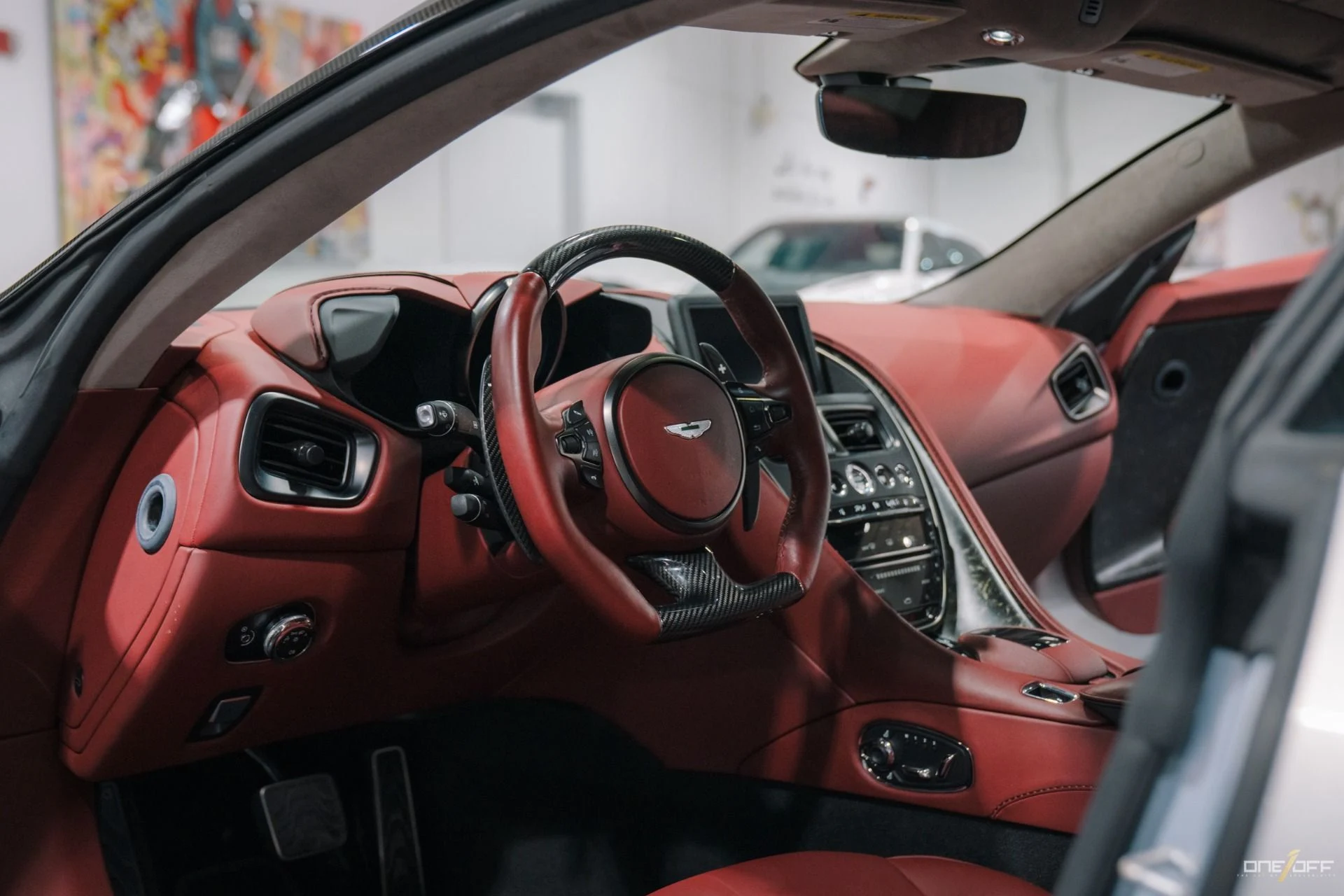 mph009_4021796317_Used_2019_Aston_Martin_DBS_Superleggera_1752875585_92a9c98132