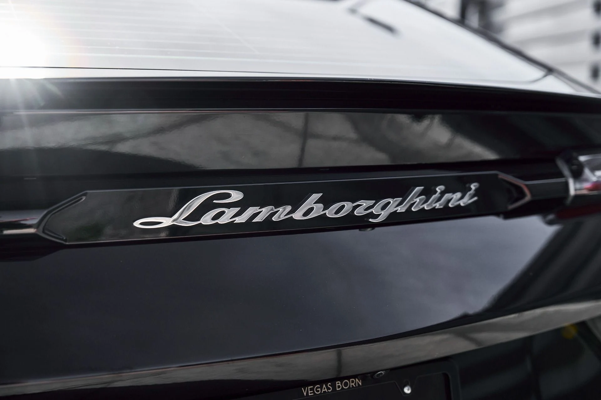 mph009_4031707604_Used_2021_Lamborghini_Urus_1771987837_e27cb2e453