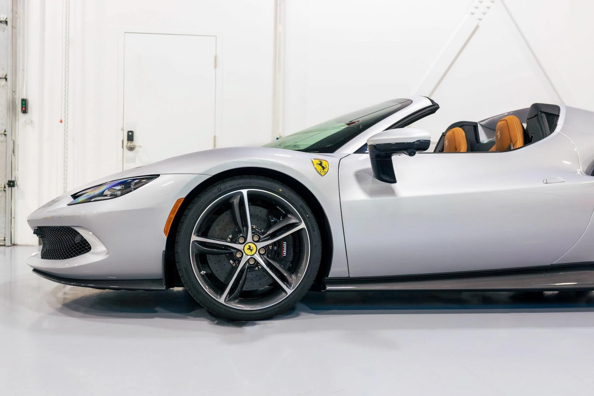 mph009_4033143821_Used_2025_Ferrari_296_GTS_Base_1785844803_780e016d46