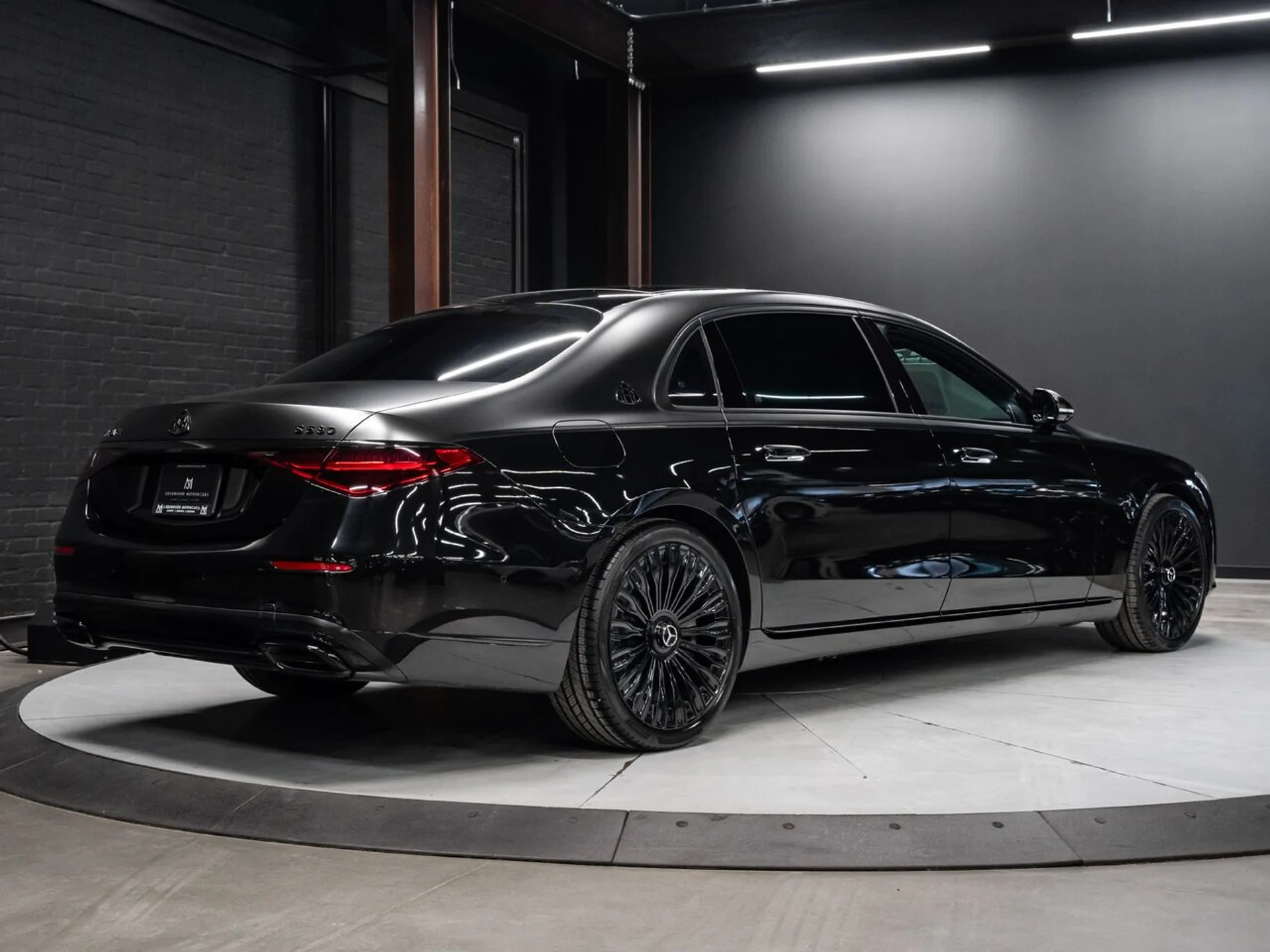 mph009_4040417503_mercedes_benz_s_class_2023_70dbe3b725