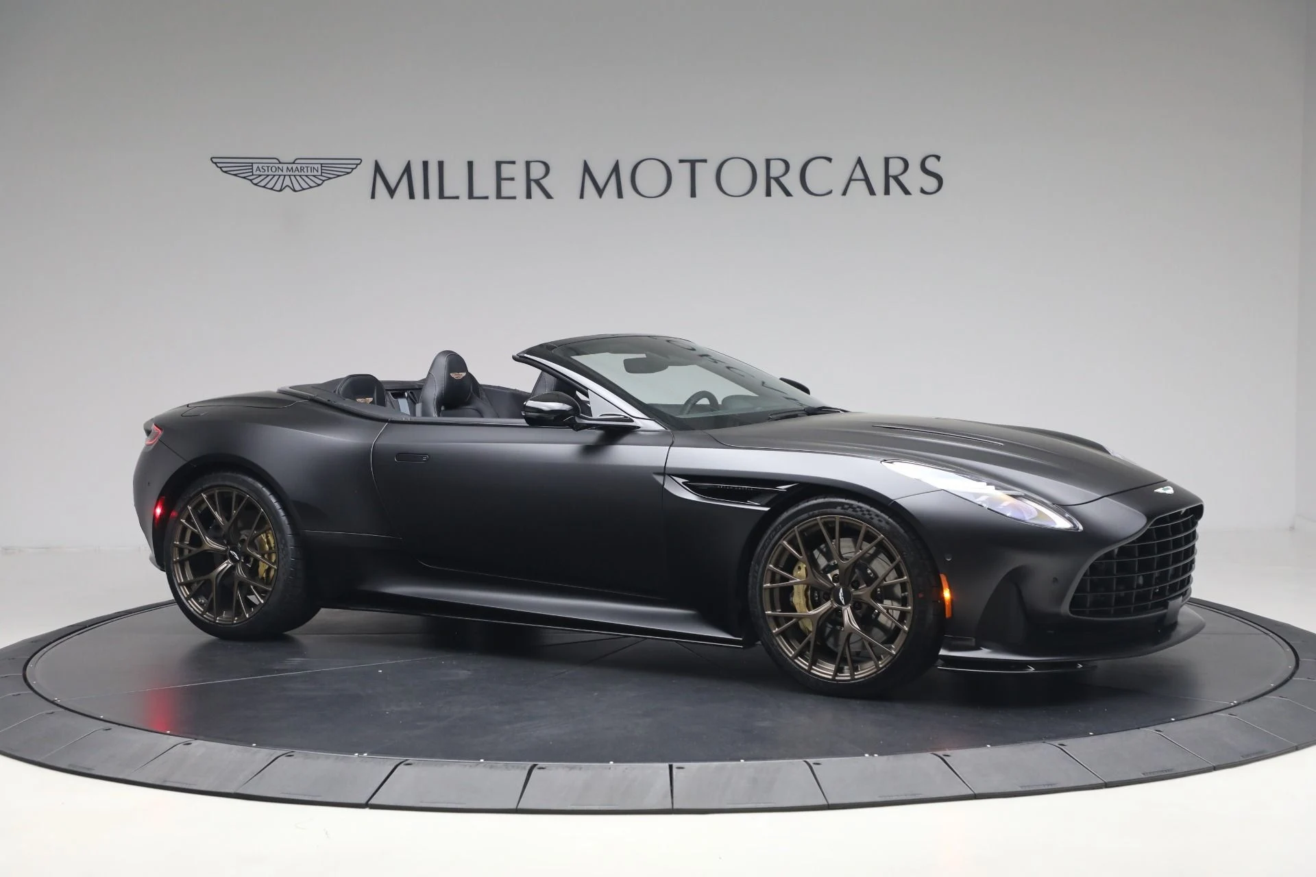 mph009_4043750051_Used_2024_Aston_Martin_DB_12_Volante_1778012465_78a07abfeb