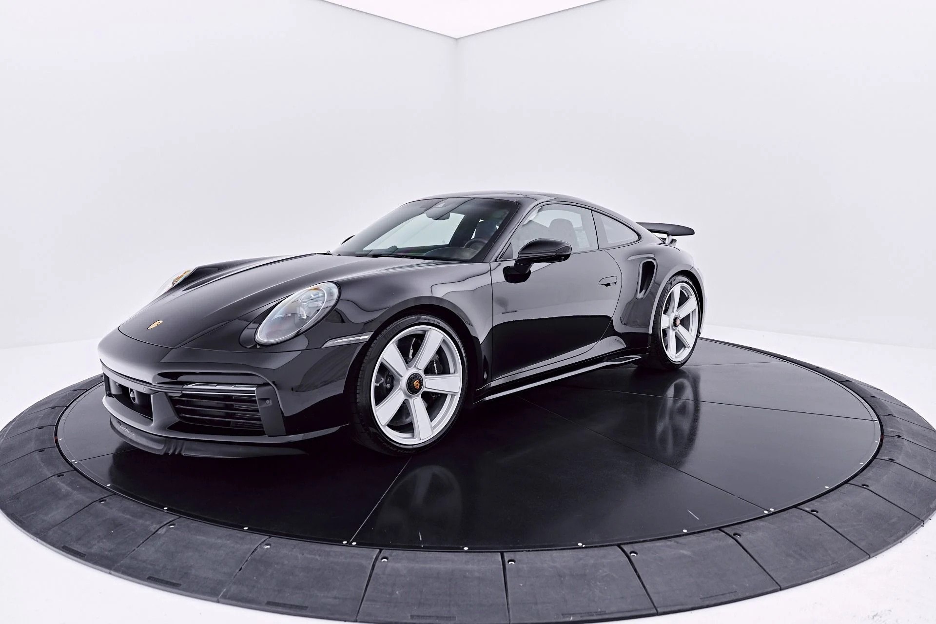 mph009_4048145036_Used_2025_Porsche_911_Turbo_50_1783732133_681b94ff3f