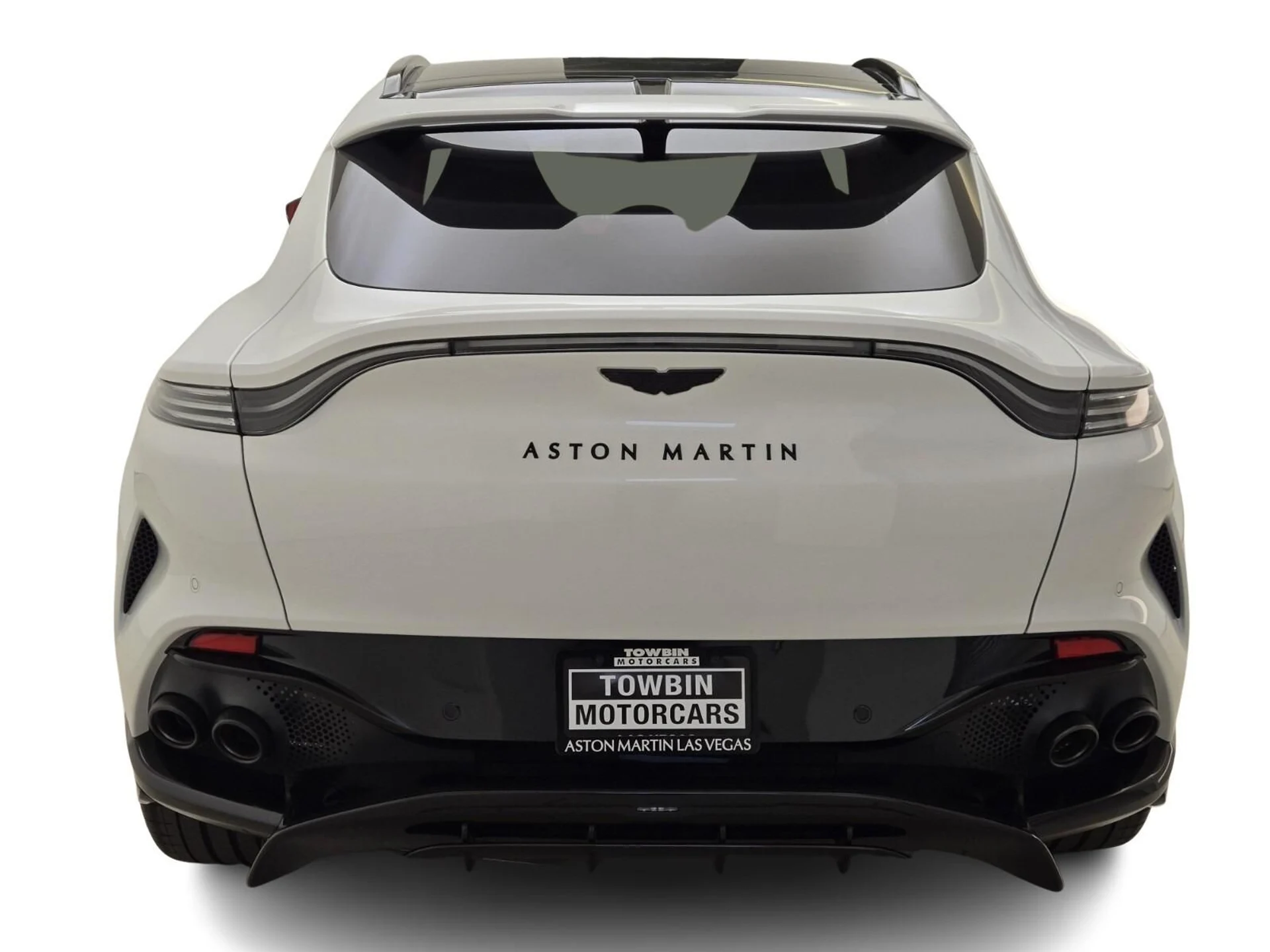 mph009_4052196145_Used_2025_Aston_Martin_DBX_707_1762583623_25674e4144