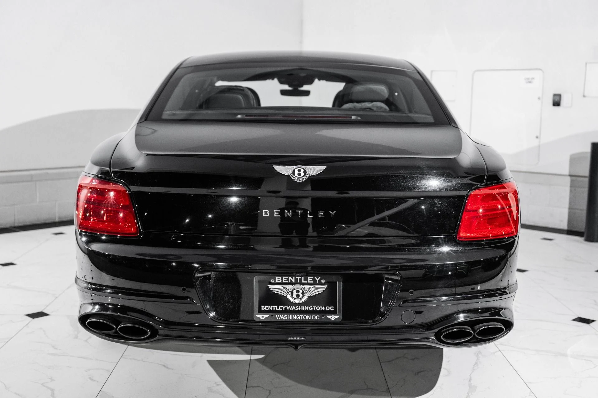 mph009_4056117279_Used_2022_Bentley_Flying_Spur_V8_1761057059_3ddd166adc