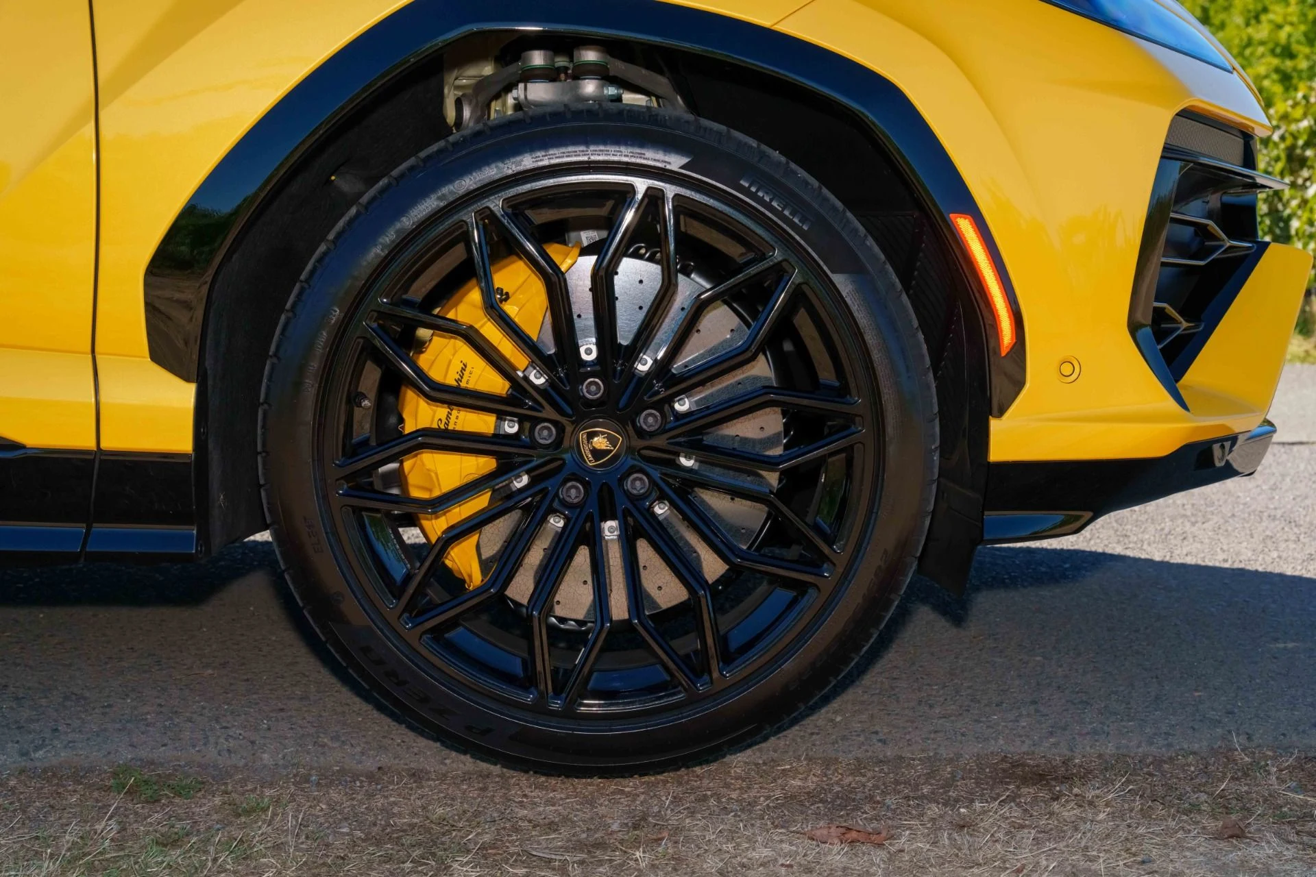 mph009_4066079469_Used_2025_Lamborghini_Urus_SE_1759793217_6dbf398496