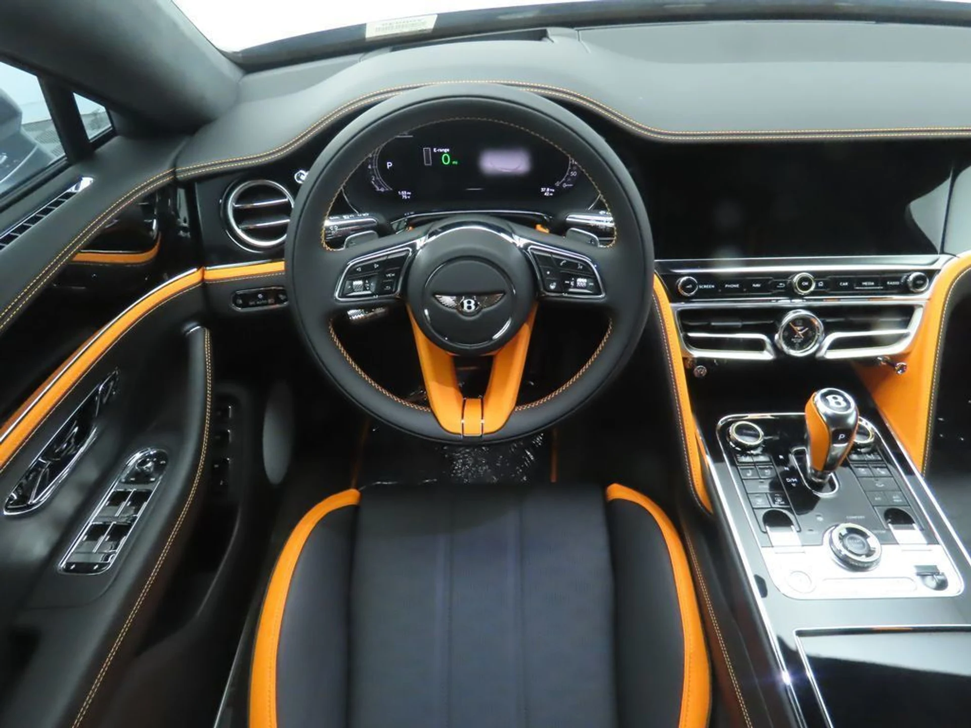 mph009_4071635103_new_2025_bentley_flying_spur_speedsedan_8119_22908719_10_1024_dee848768d