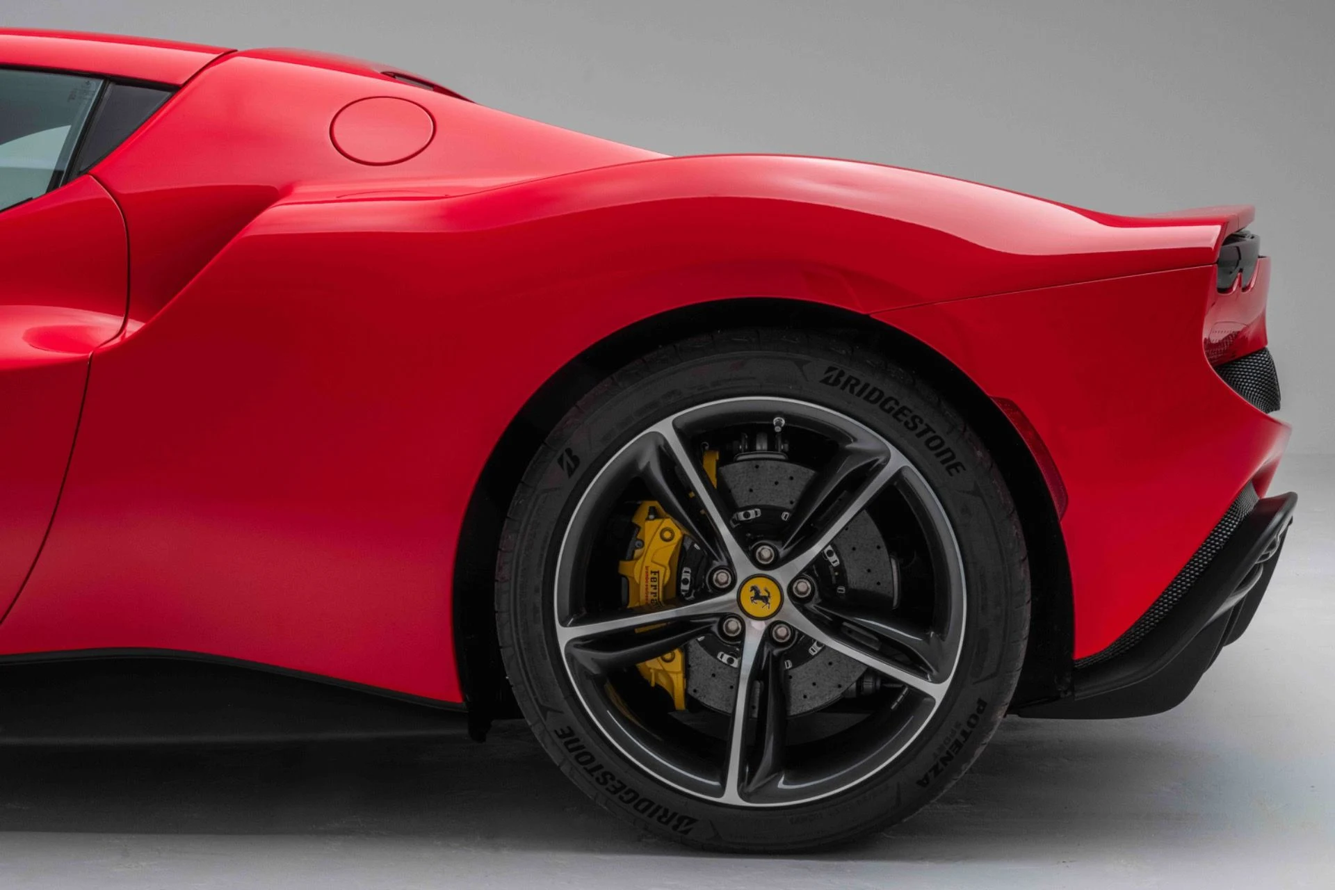 mph009_4078163409_Used_2025_Ferrari_296_GTB_1774025091_cbc9bd4dc8