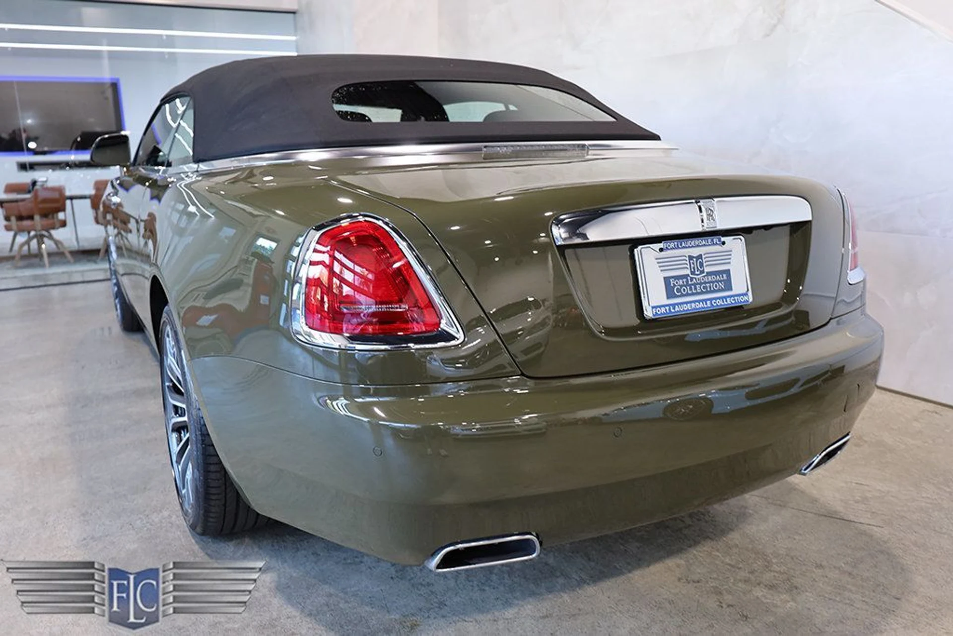 mph009_4083187325_used_2021_rolls_royce_dawn_convertible_9689_23009297_10_1024_695fb6d193