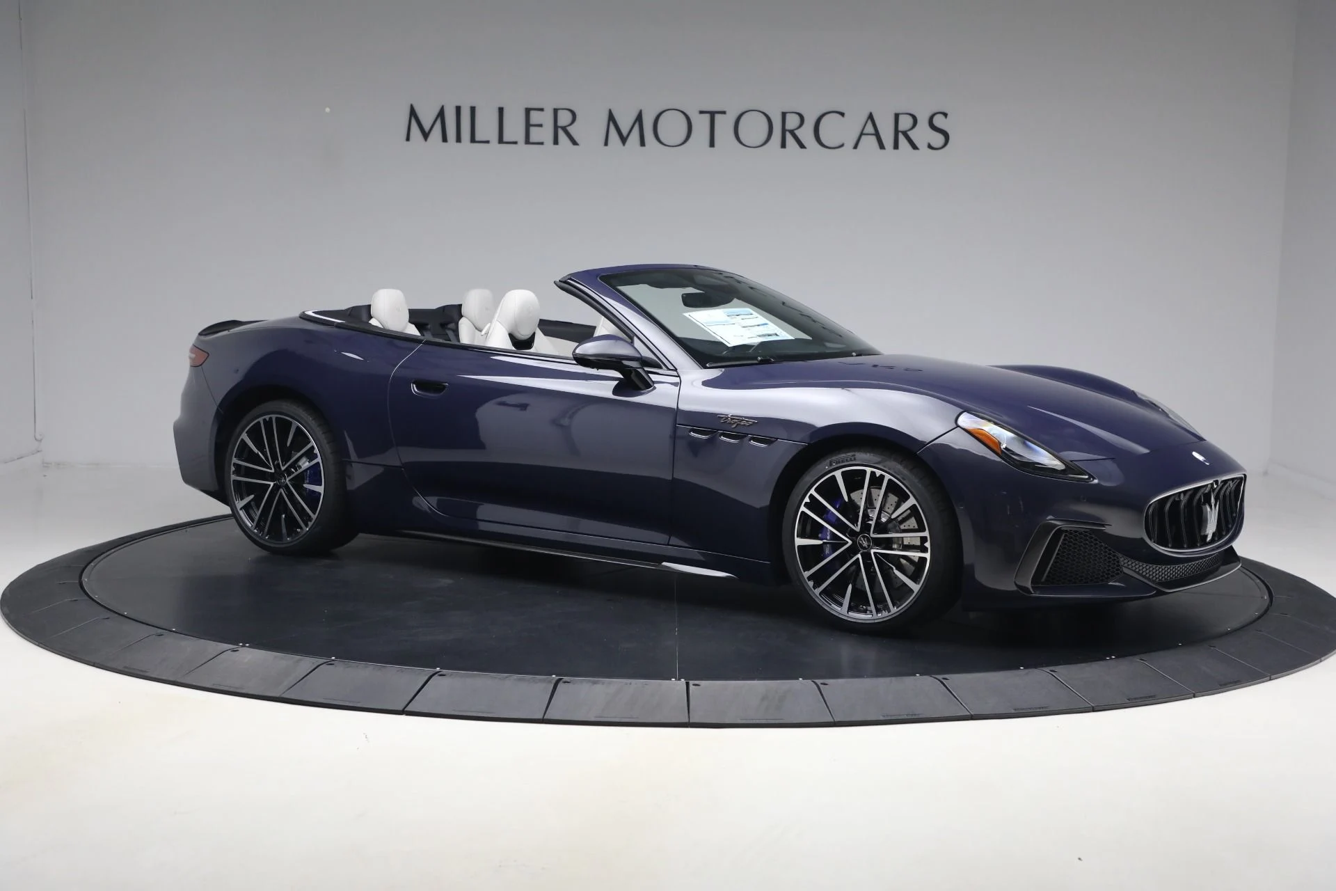 mph009_4086178411_New_2026_Maserati_Gran_Cabrio_Trofeo_1777924970_fba029301b