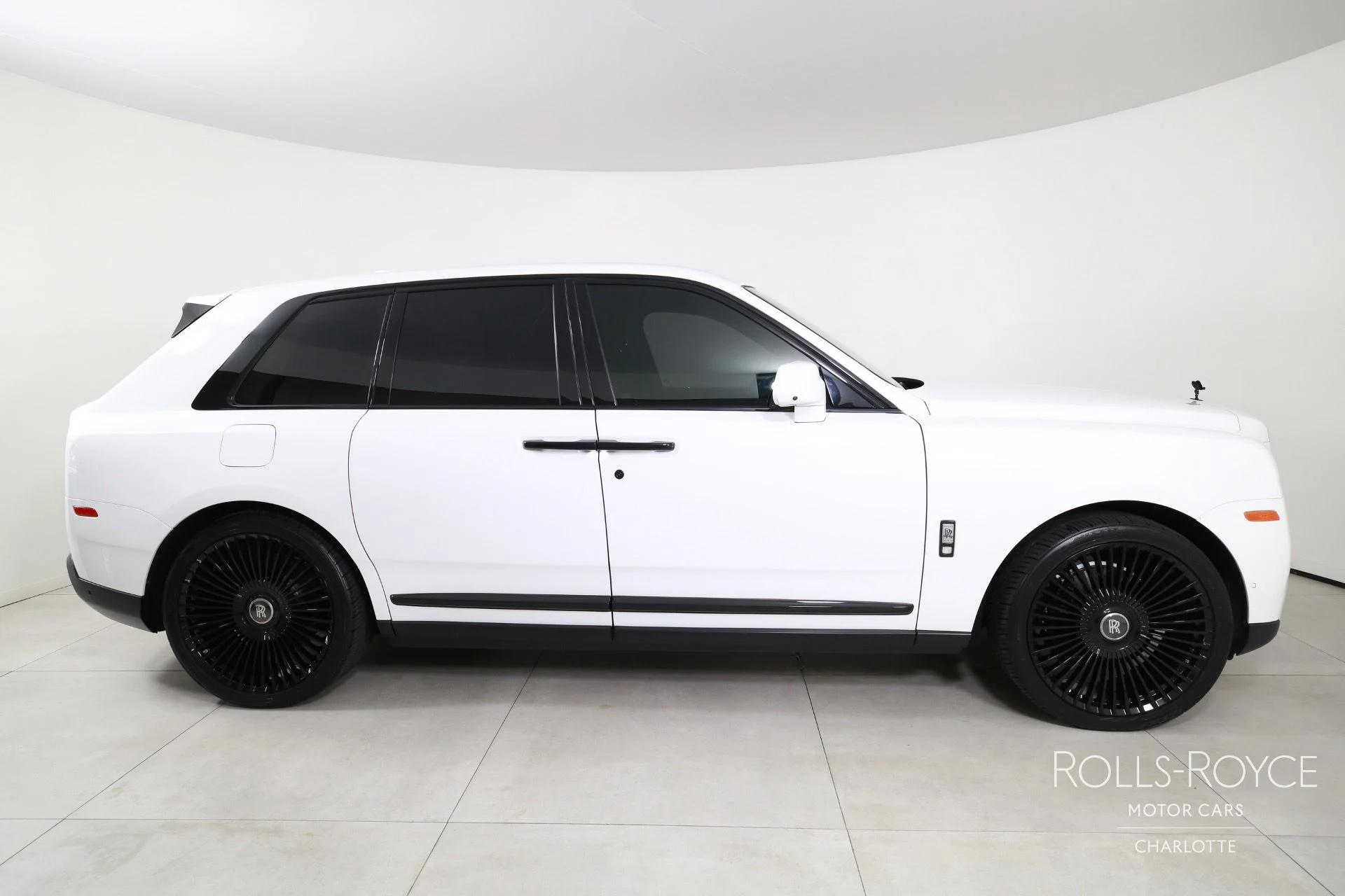mph009_4094971218_Used_2020_Rolls_Royce_Cullinan_1750950377_08cec27c8e