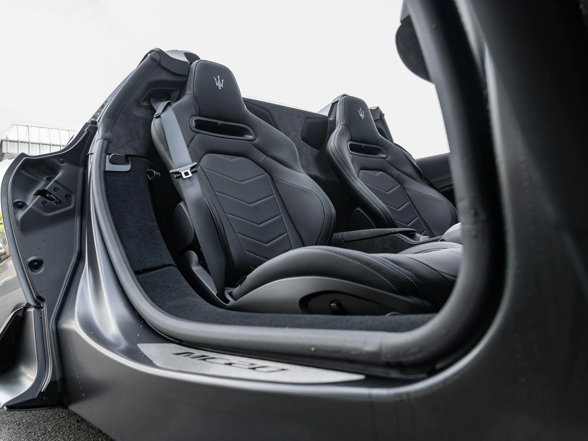 mph009_4098310976_Used_2023_Maserati_MC_20_Cielo_1773864337_2e0c04f3d2