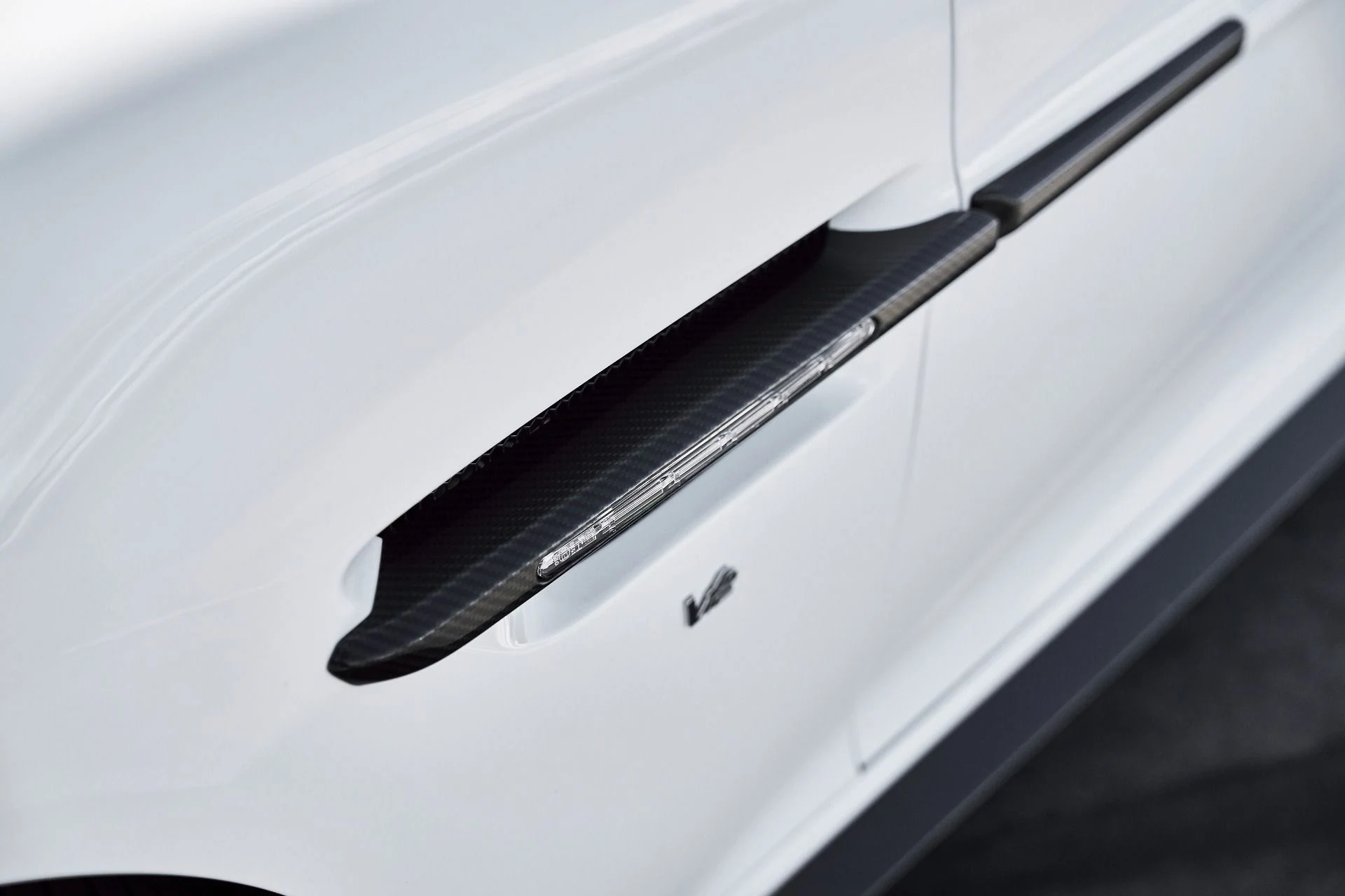 mph009_4098524261_Used_2017_Aston_Martin_Vanquish_Volante_1773797495_517249e0c7