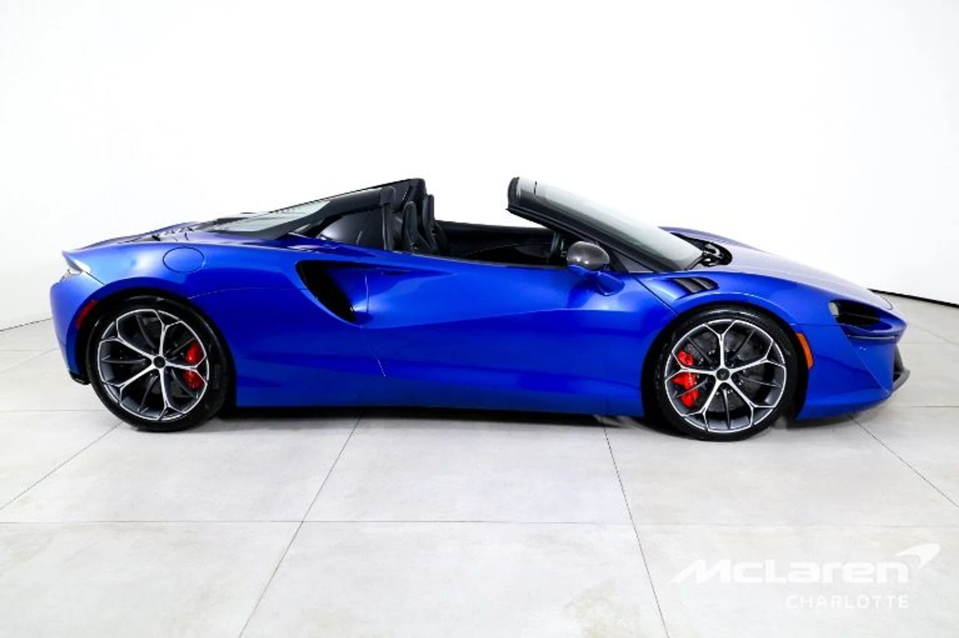 mph009_4098963335_Used_2025_Mc_Laren_Artura_Spider_49b67e9f91
