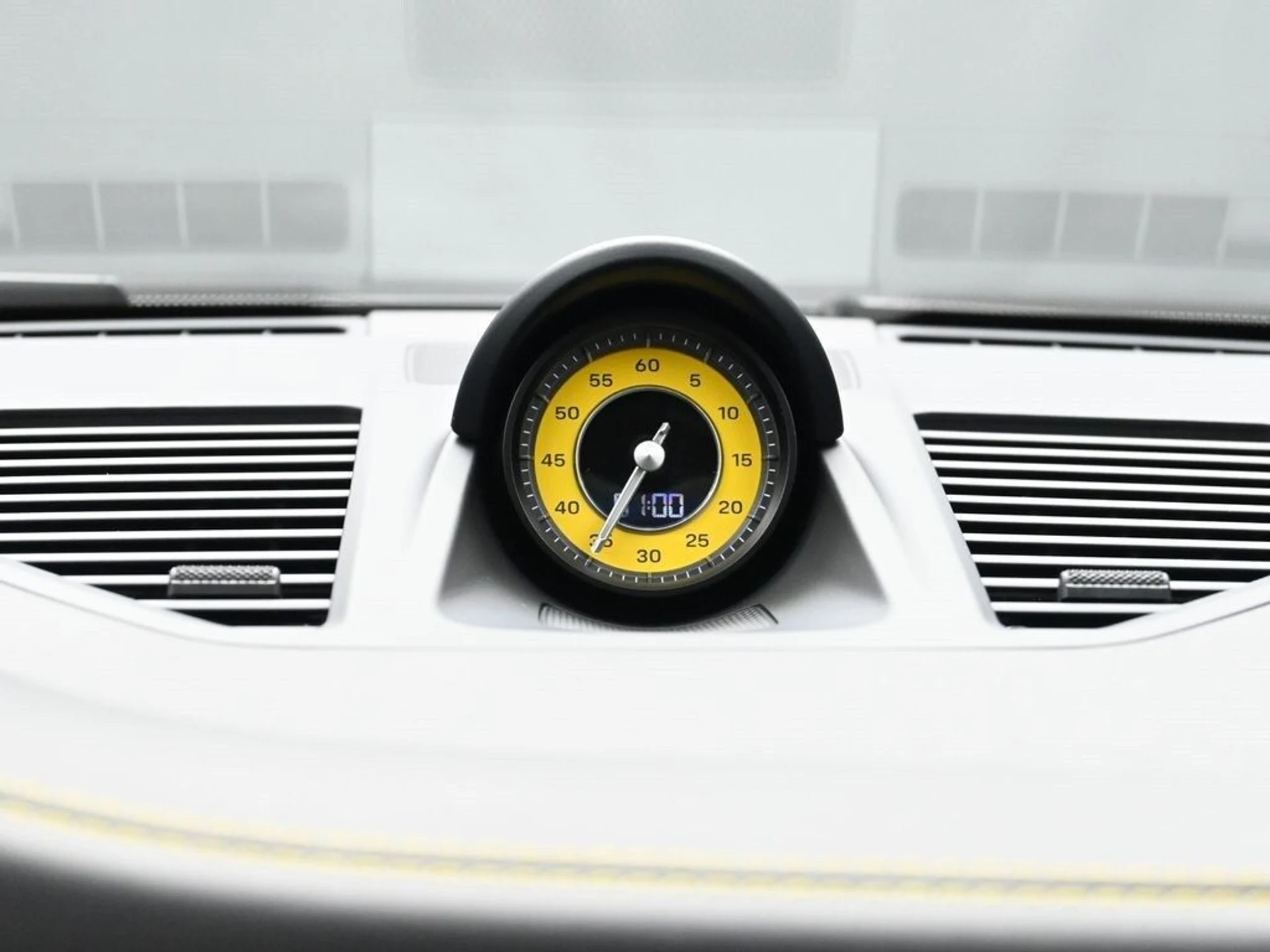 mph009_4100059480_c5c7b9ca2227edfc218454db5068b044x_914889d9d4