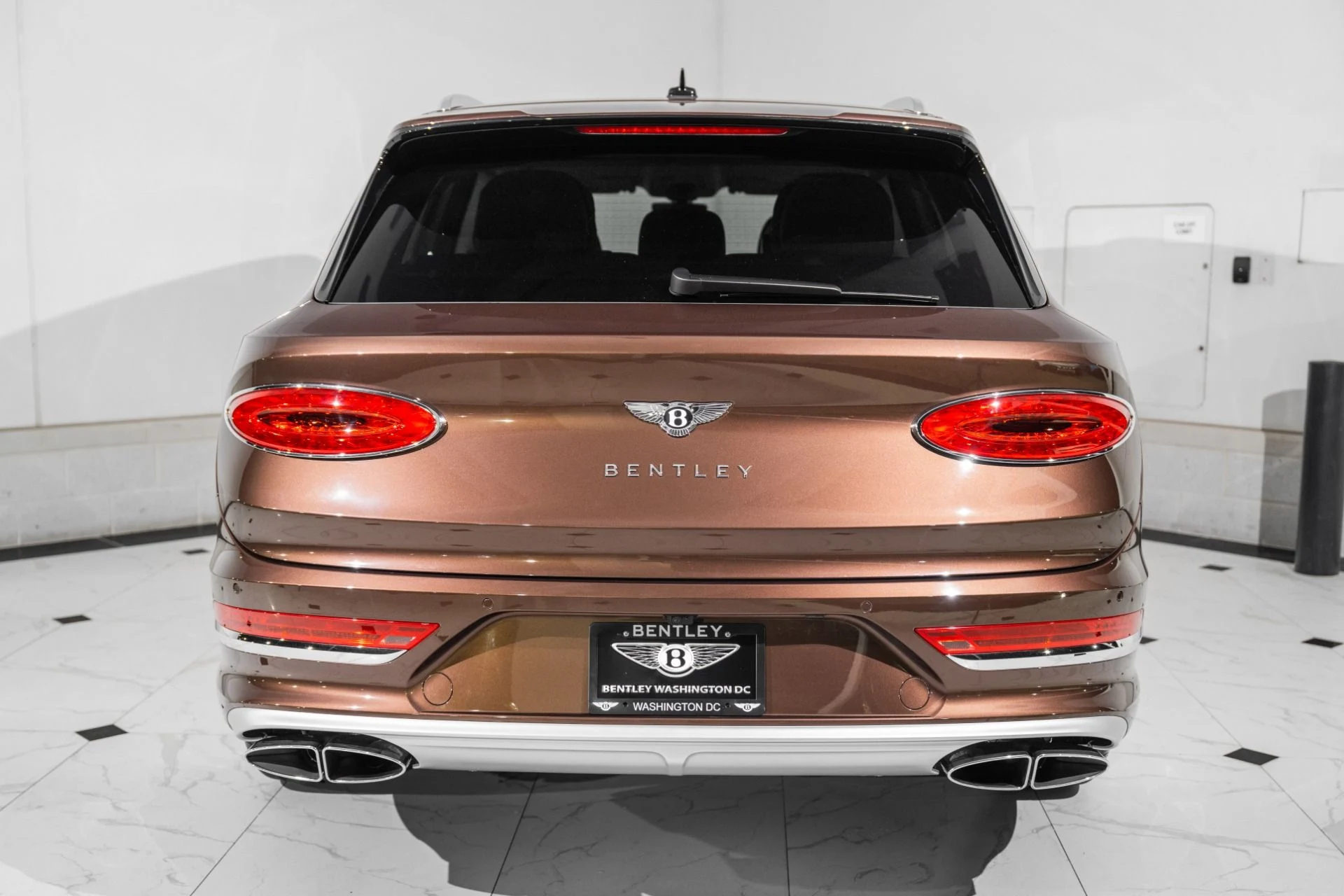 mph009_4101106725_Used_2025_Bentley_Bentayga_EWB_Mulliner_V8_1762964457_41c6776aa0