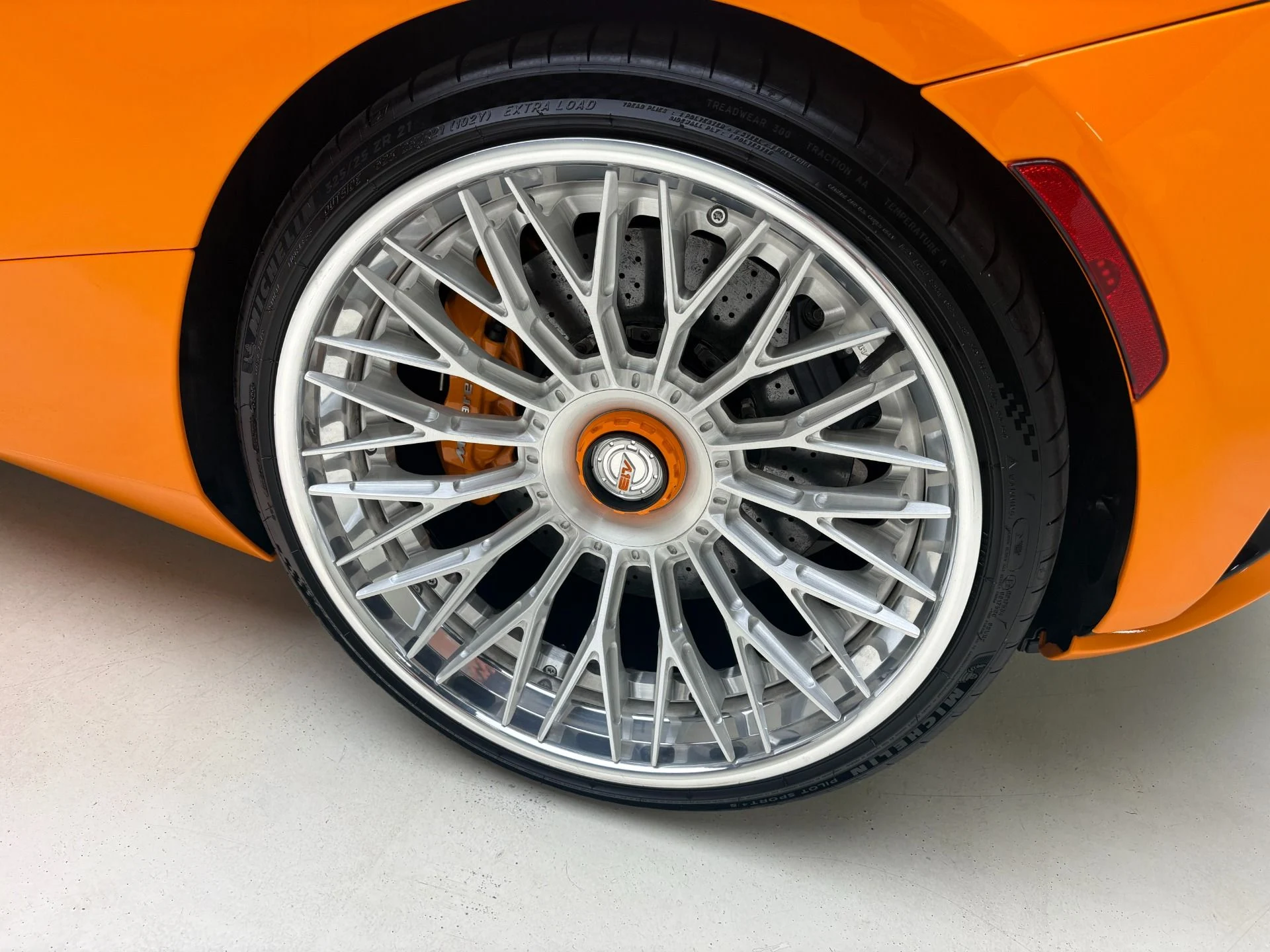 mph009_4105690553_Used_2025_Mc_Laren_750_S_Spider_1777582720_d8523ce505