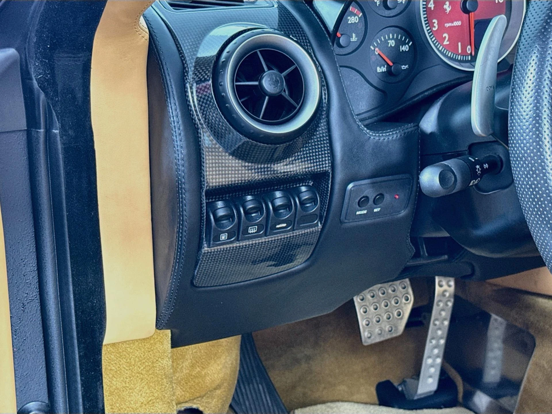 mph009_4108023787_Used_2005_Ferrari_F430_1785792561_632bb72b35