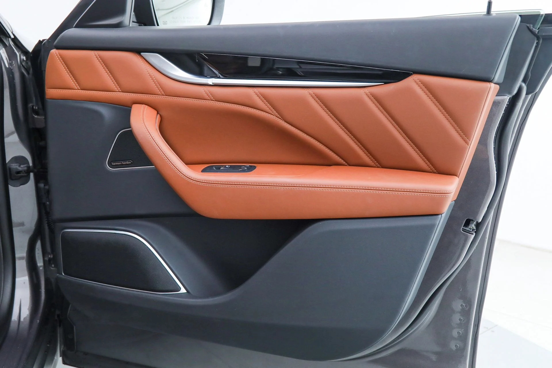 mph009_4108117705_f96a0d0276c25cf07b3d2339b2bc9ad7_fae9ecee9d