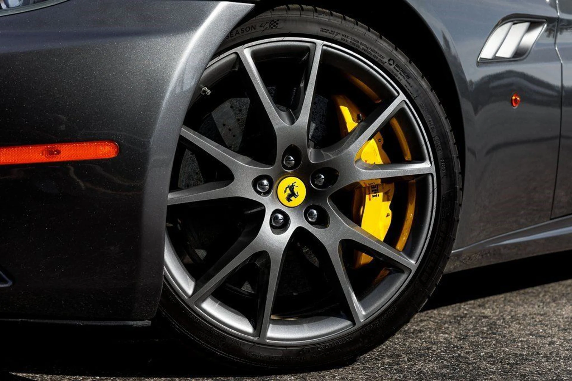 mph009_4114235183_cce9543aa86833a19fe0c6100860140b_e74212f8a7