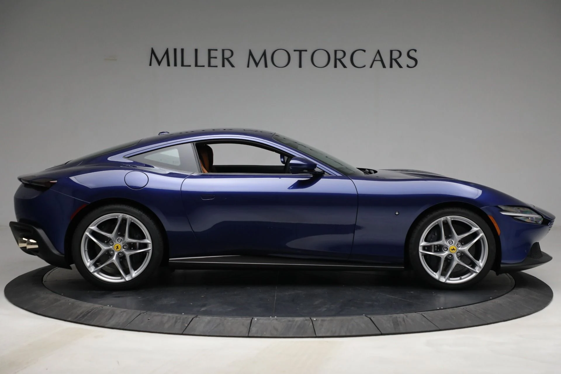mph009_4115433937_Used_2021_Ferrari_Roma_3dbd977b9d