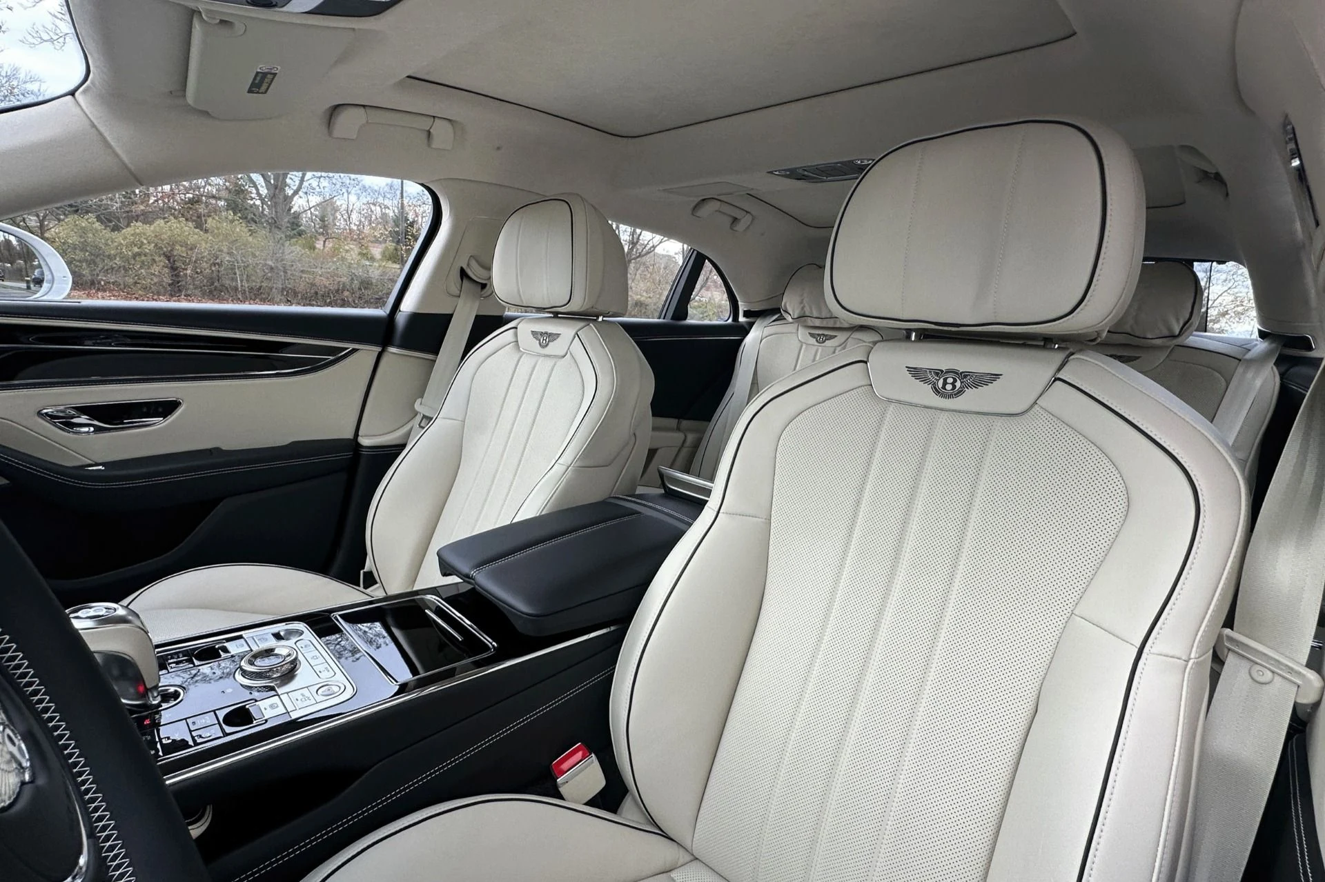 mph009_4119241009_New_2026_Bentley_Flying_Spur_1763621558_76782dc4c8