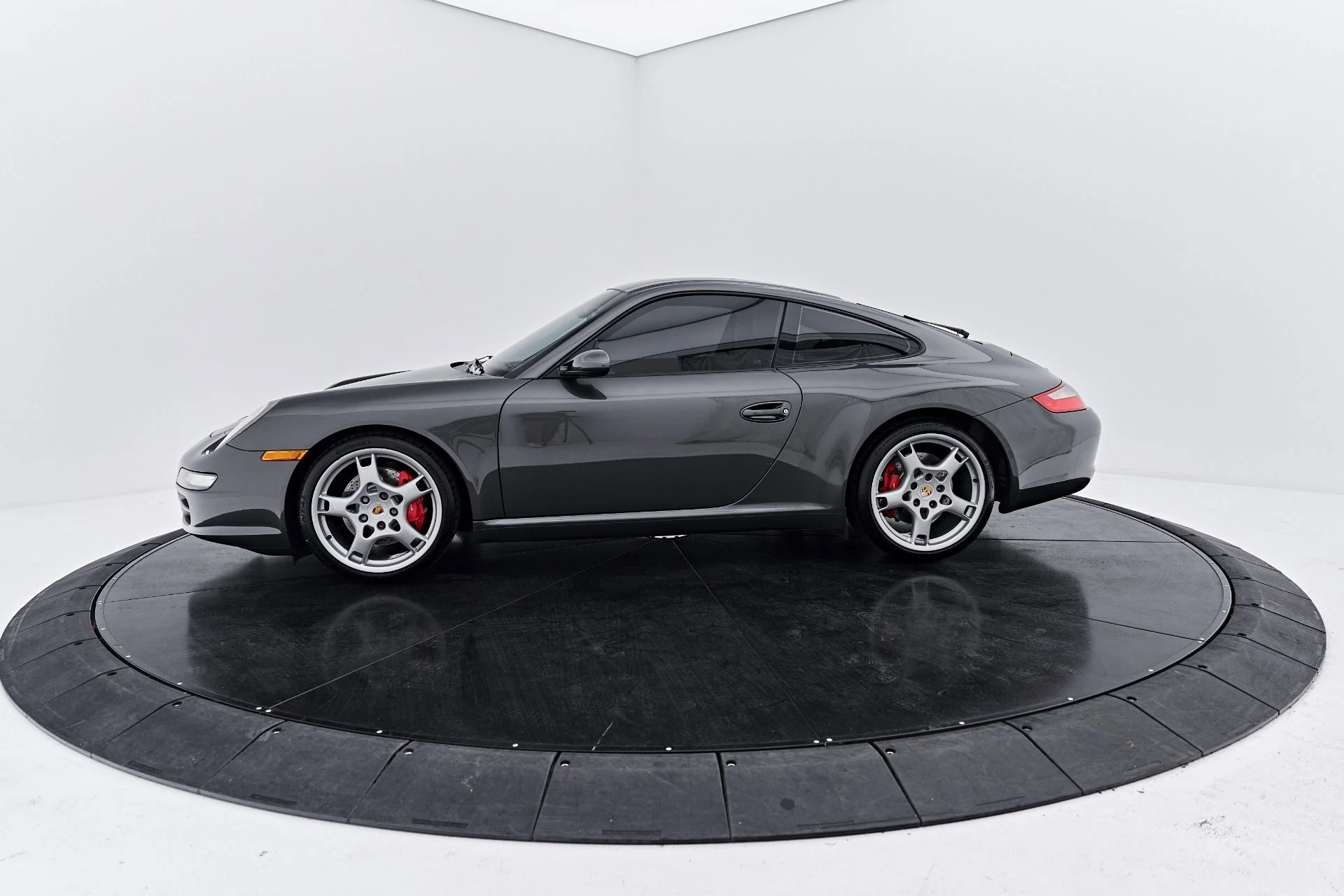 mph009_4122013516_Used_2005_Porsche_911_Carrera_S_1791837265_4b024c797a