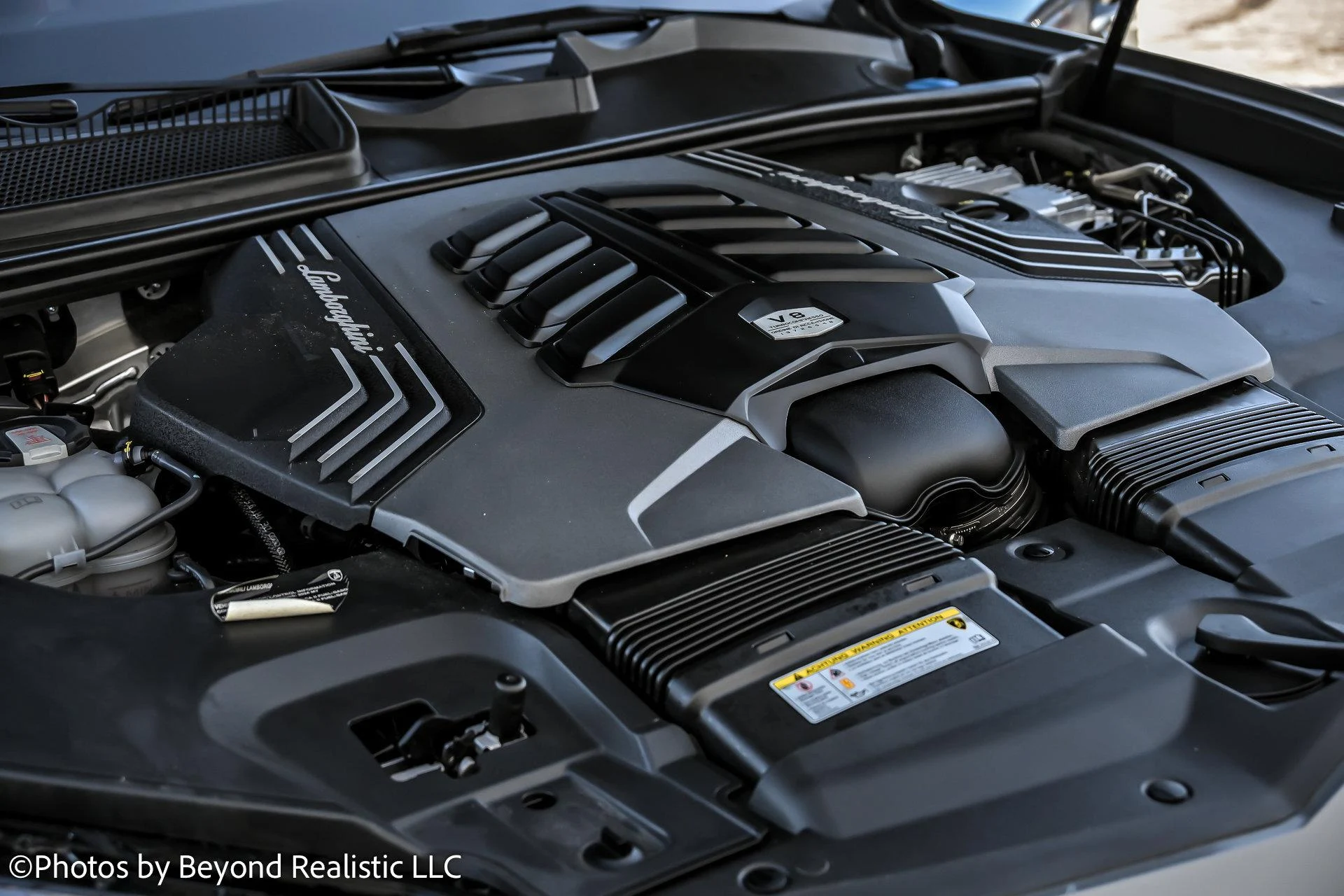 mph009_412313030_Used_2024_Lamborghini_Urus_S_1769853117_9083718f7d