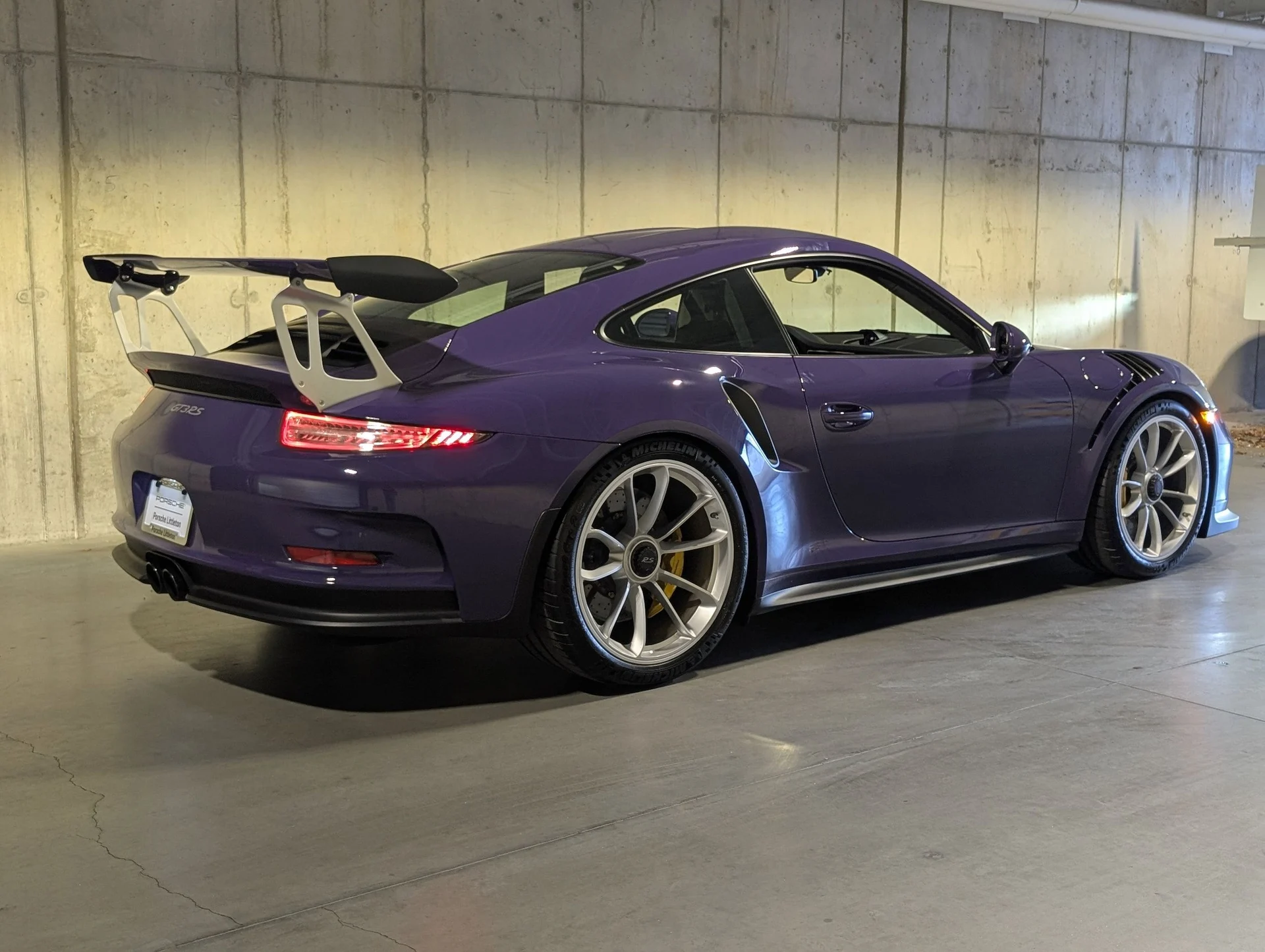 mph009_4123299927_f0247aff55f7a4341d04e0a9cf587c13x_a75b7680e8