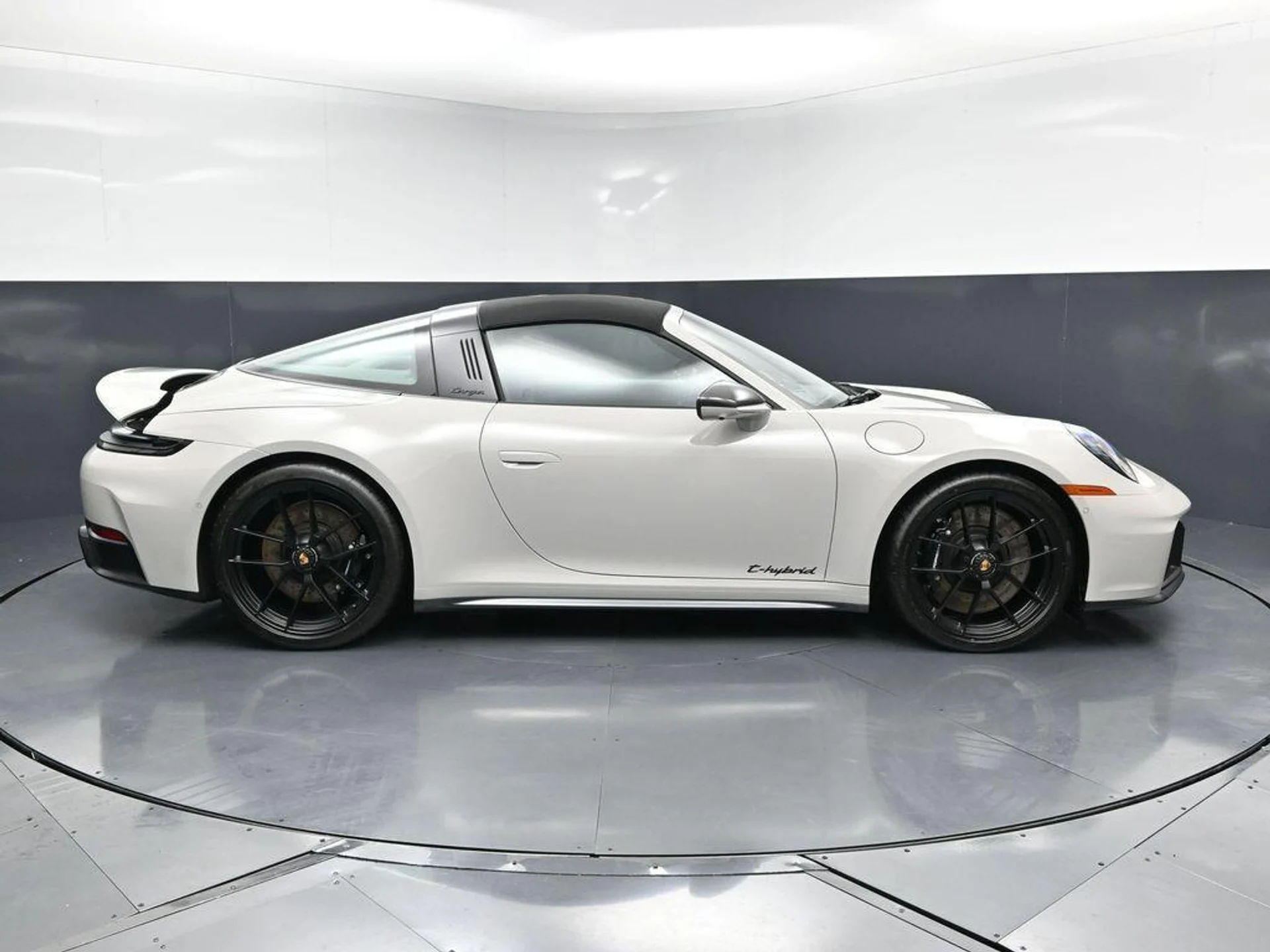 mph009_4125806980_UG_Nls_Plybv_V_Aul_HU_Gl_T_Tt_U_Nov_Jw_c2d637ca1d