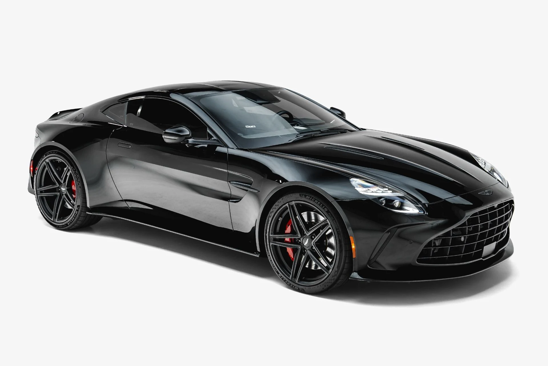 mph009_4126423098_Used_2025_Aston_Martin_Vantage_1790202674_88d103122b