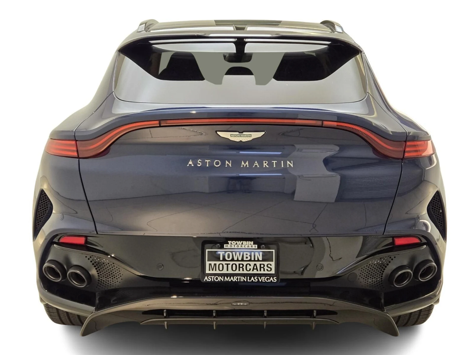 mph009_4128136631_New_2025_Aston_Martin_DBX_707_1753162710_a8110a7af6