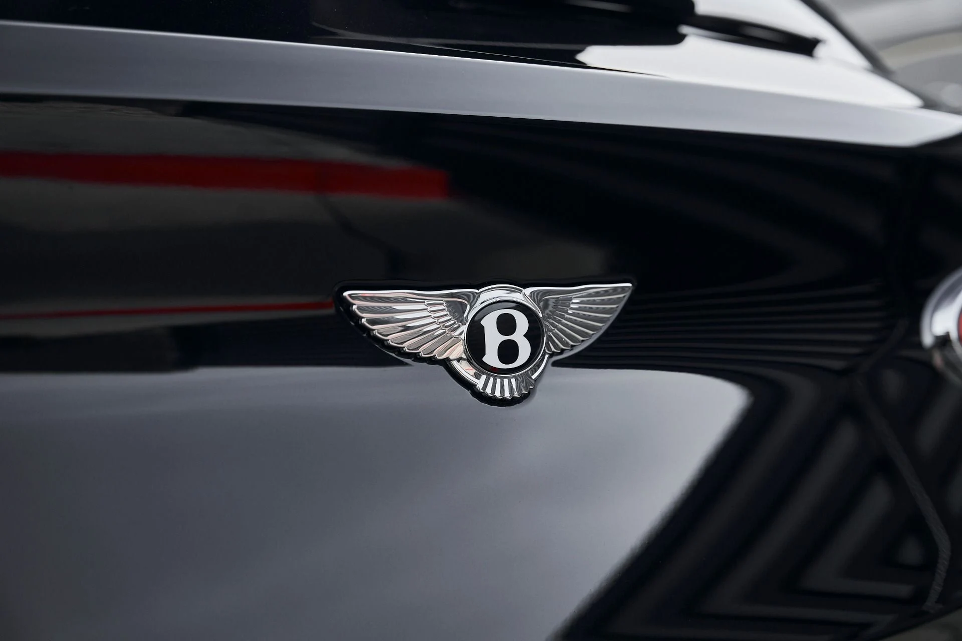 mph009_4134090476_Used_2023_Bentley_Bentayga_EWB_Azure_1769048598_a6f3d99eed