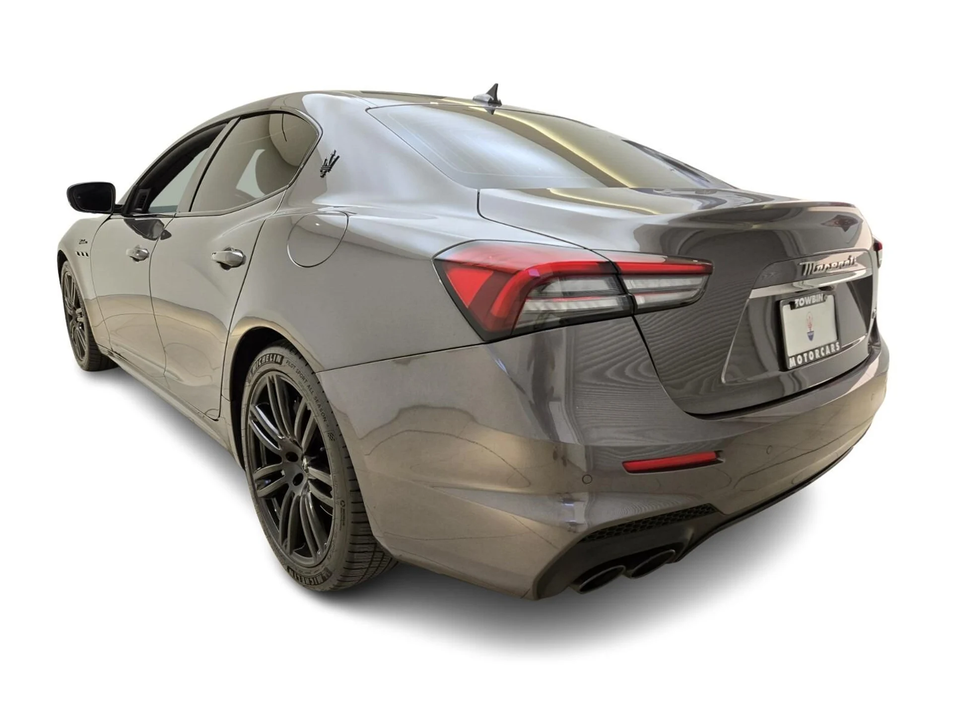 mph009_4136039316_Used_2022_Maserati_Ghibli_Modena_1763108964_95803b8b65