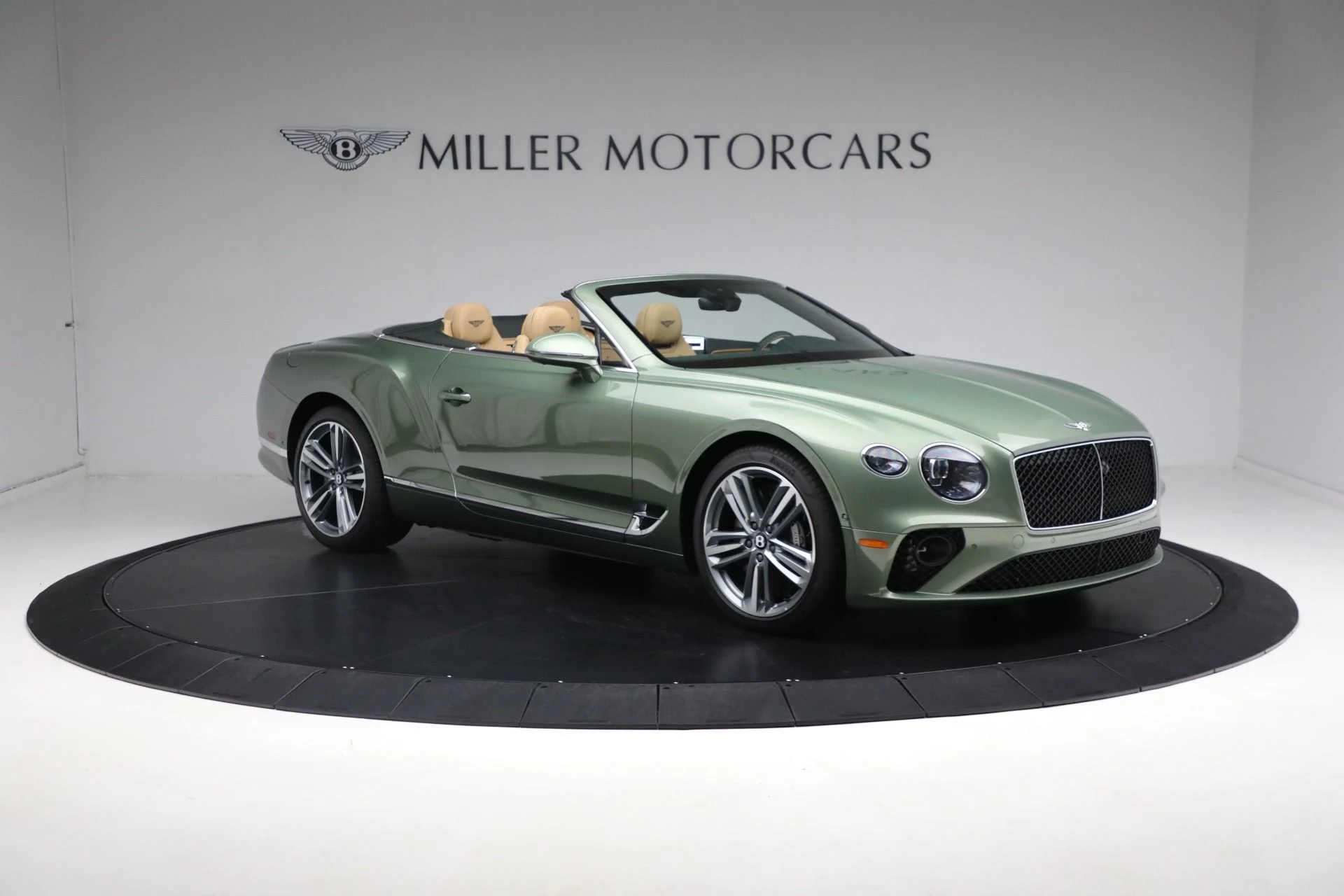 mph009_4136373015_New_2024_Bentley_Continental_GTC_V8_4ab89df82a