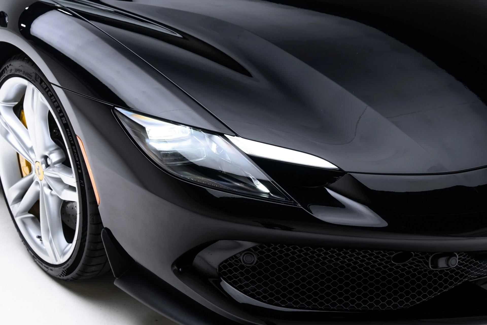 mph009_4140379569_Used_2024_Ferrari_296_GTB_1775861527_cb09409eae