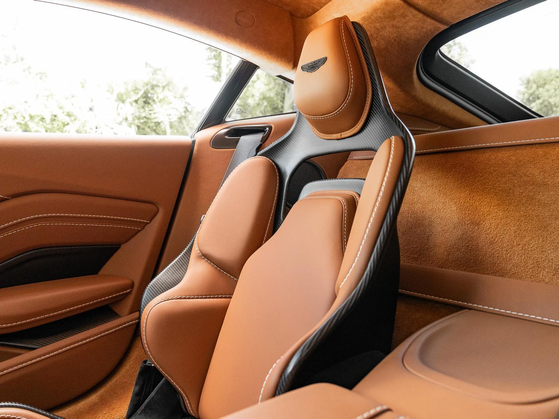 mph009_4149182950_Used_2023_Aston_Martin_Vantage_V12_1780952607_3edafb0ba2