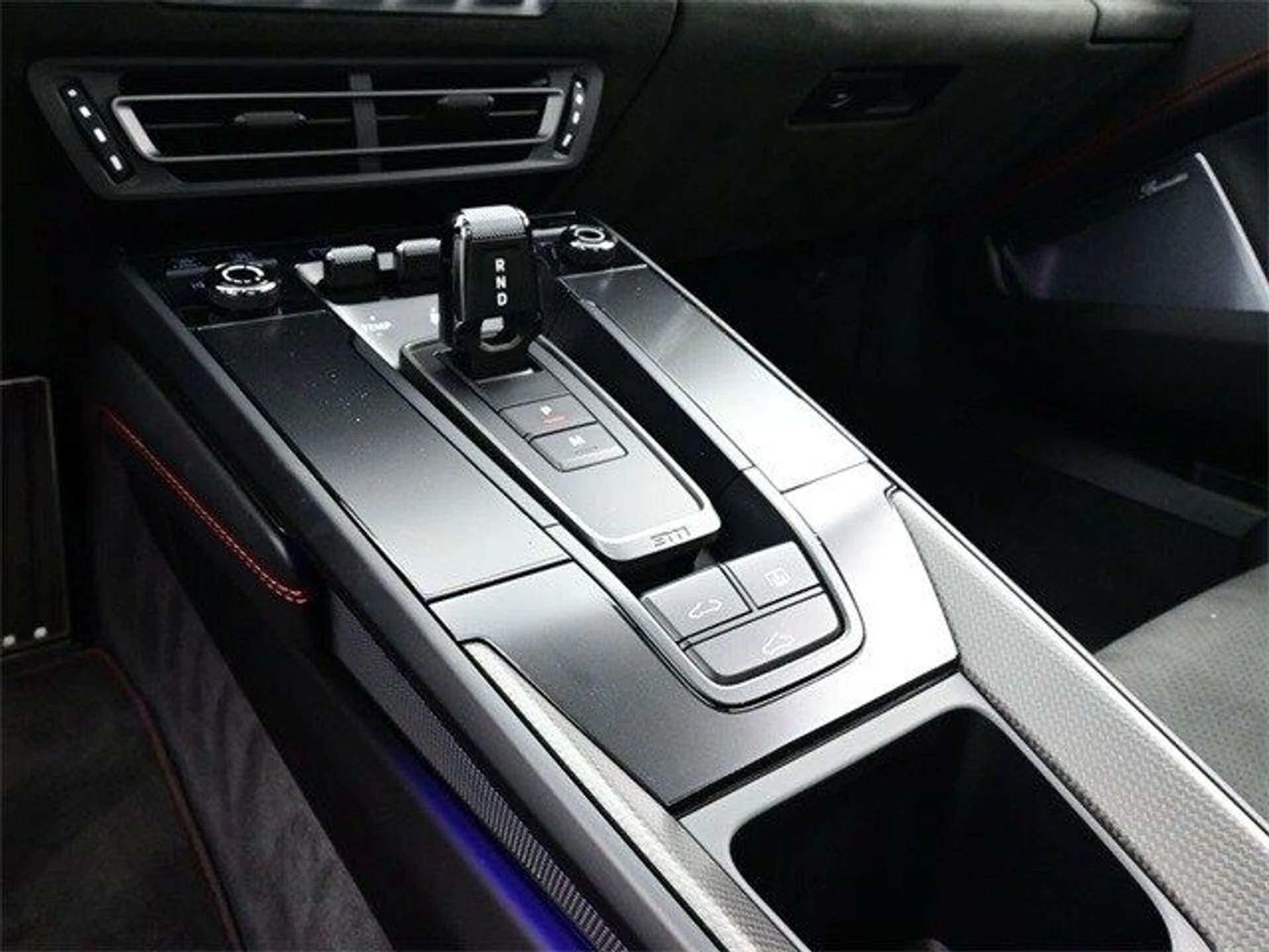 mph009_4149999416_2b441a398f169f17397f7e067de06c56x_c300f3fc00