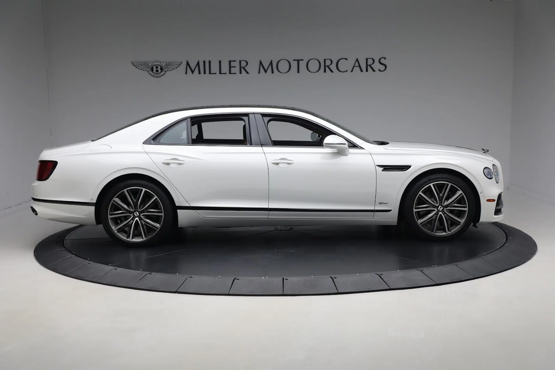 mph009_4150460237_Used_2022_Bentley_Flying_Spur_Hybrid_3611041af8